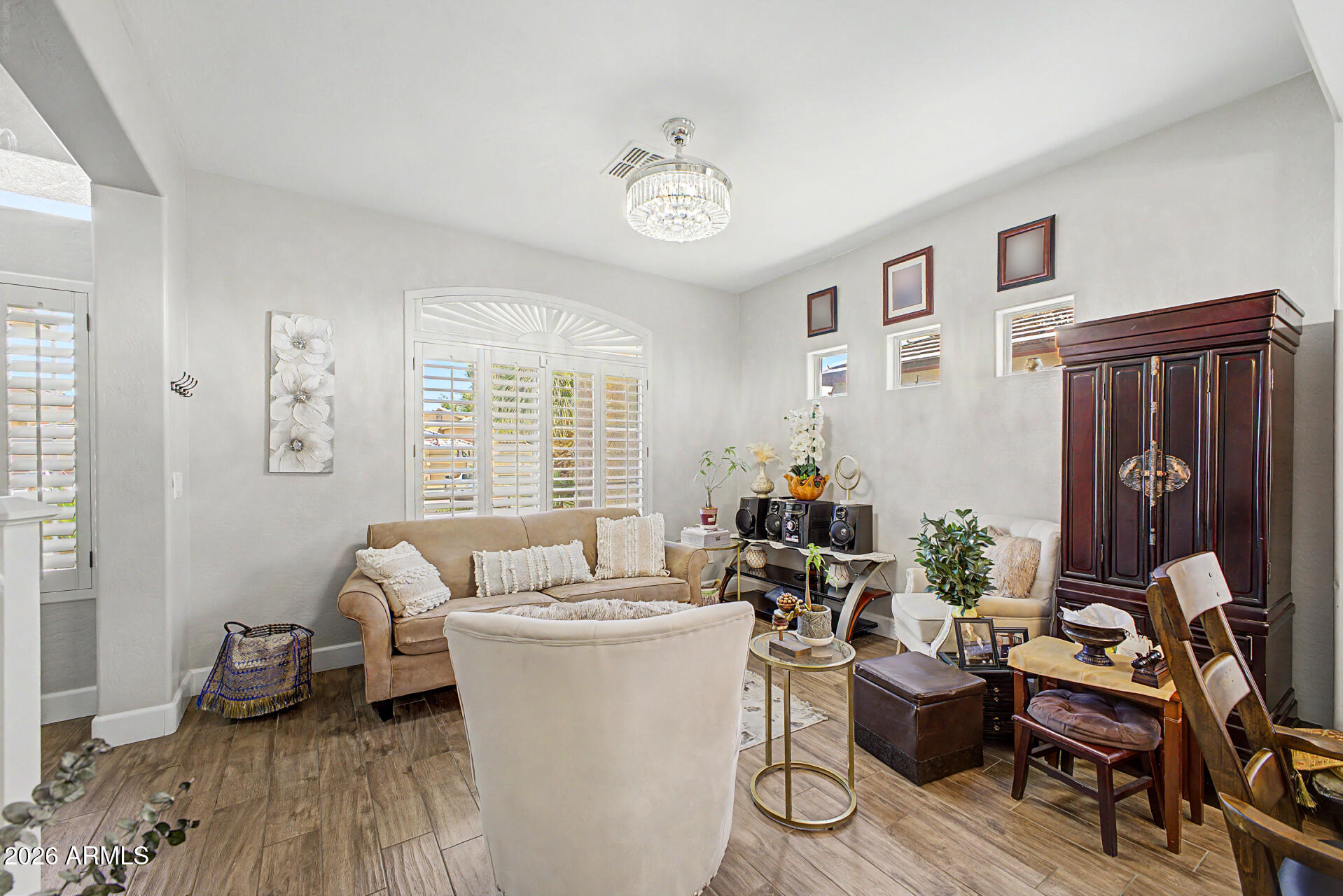 3455 E MAYBERRY Court