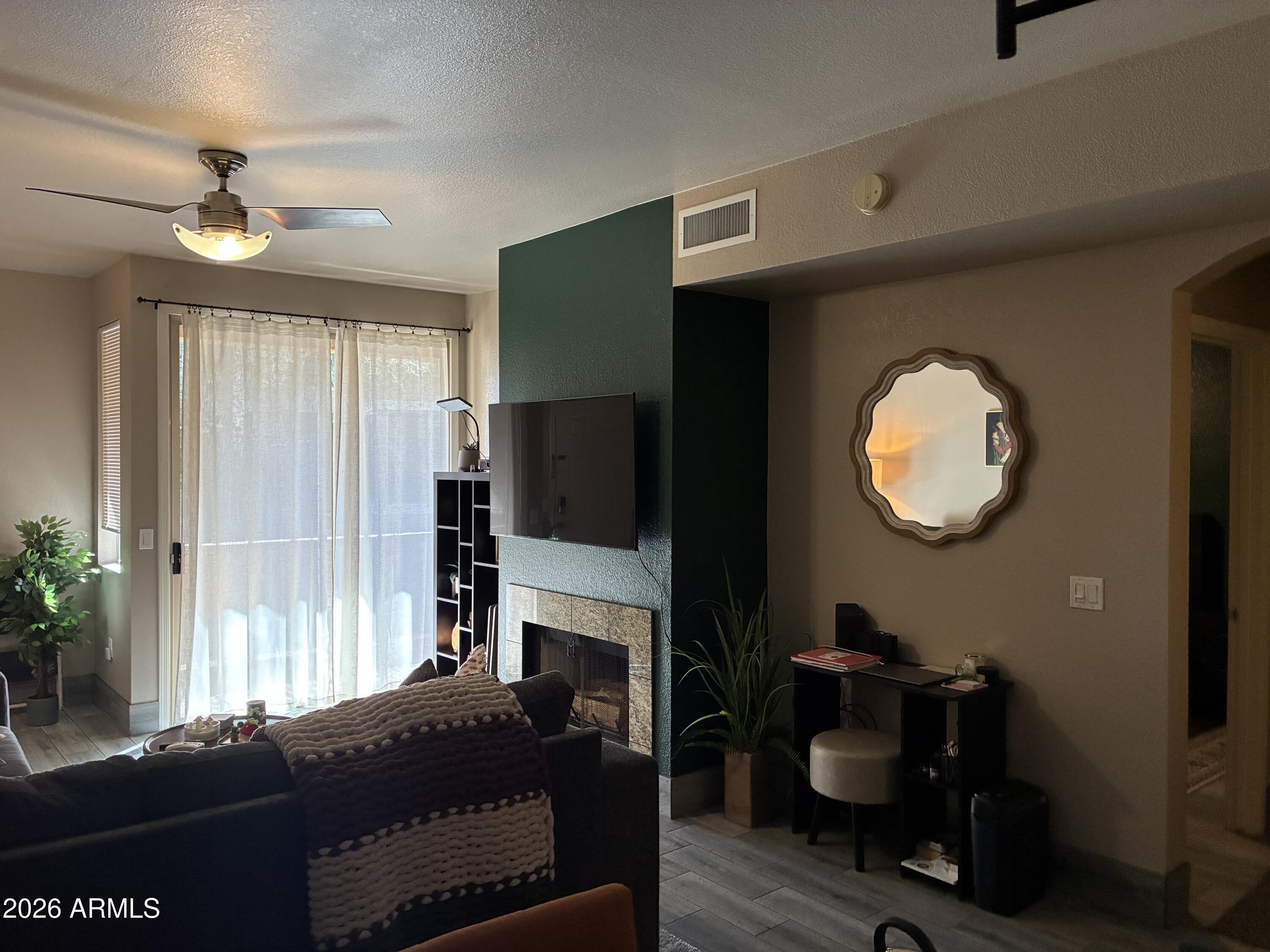 1411 E ORANGEWOOD Avenue 142