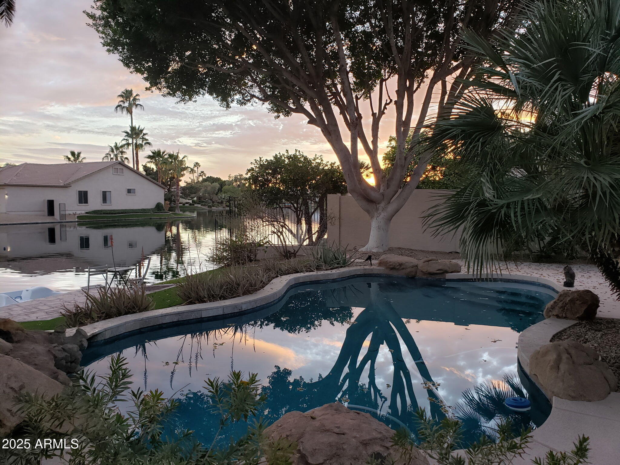 1491 W BLUE RIDGE Way