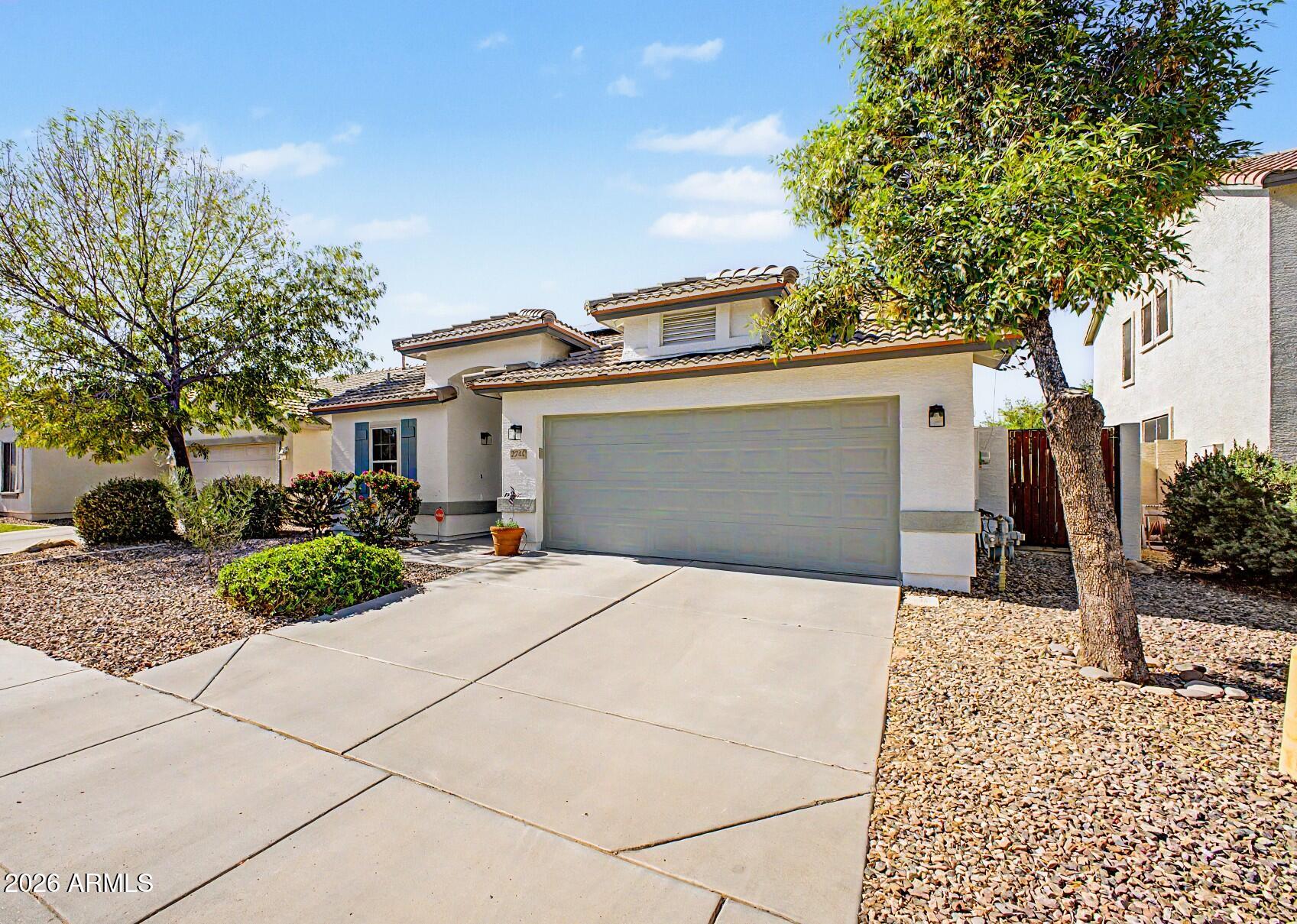 2744 E DRAGOON Circle