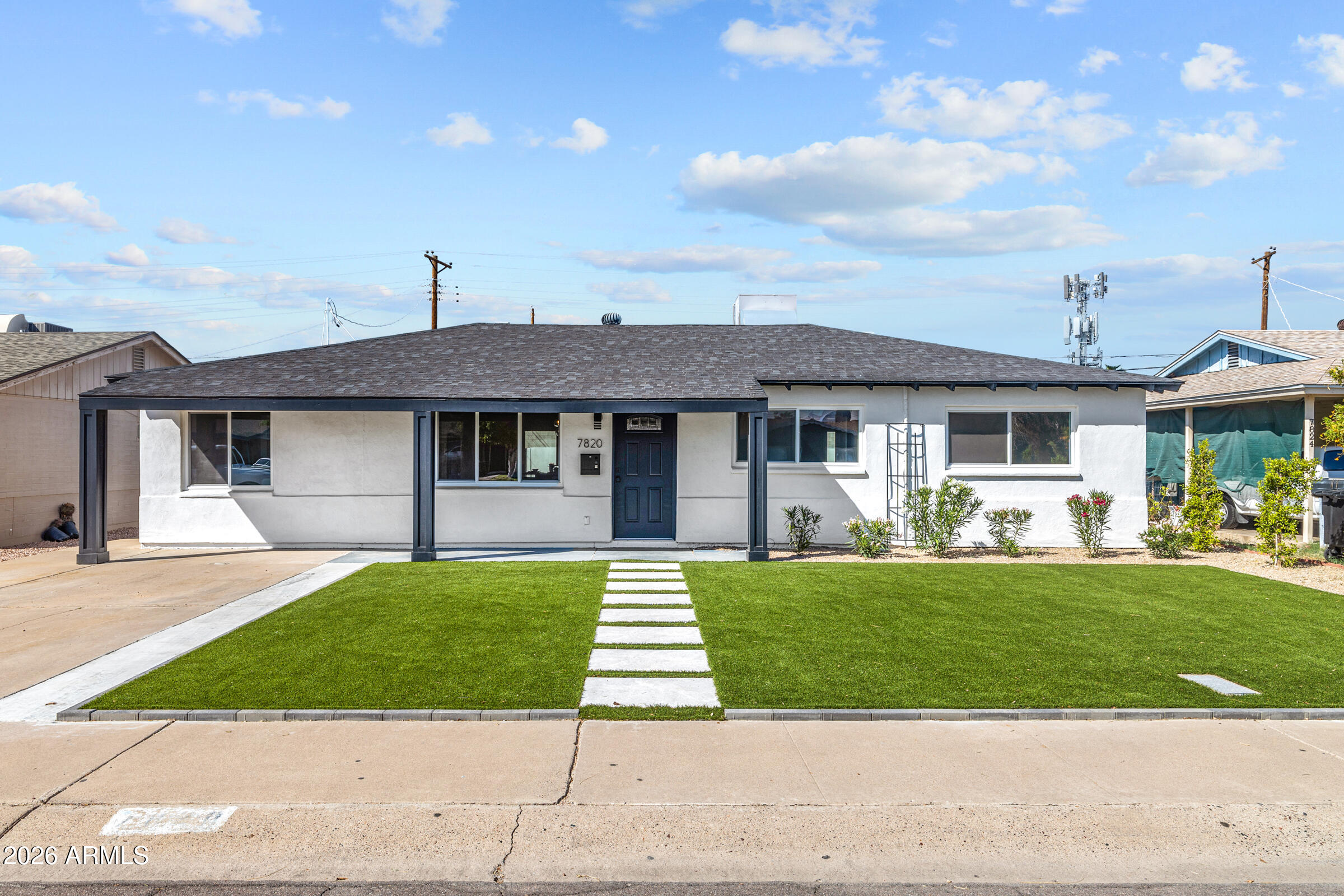 7820 E LOMA LAND Drive
