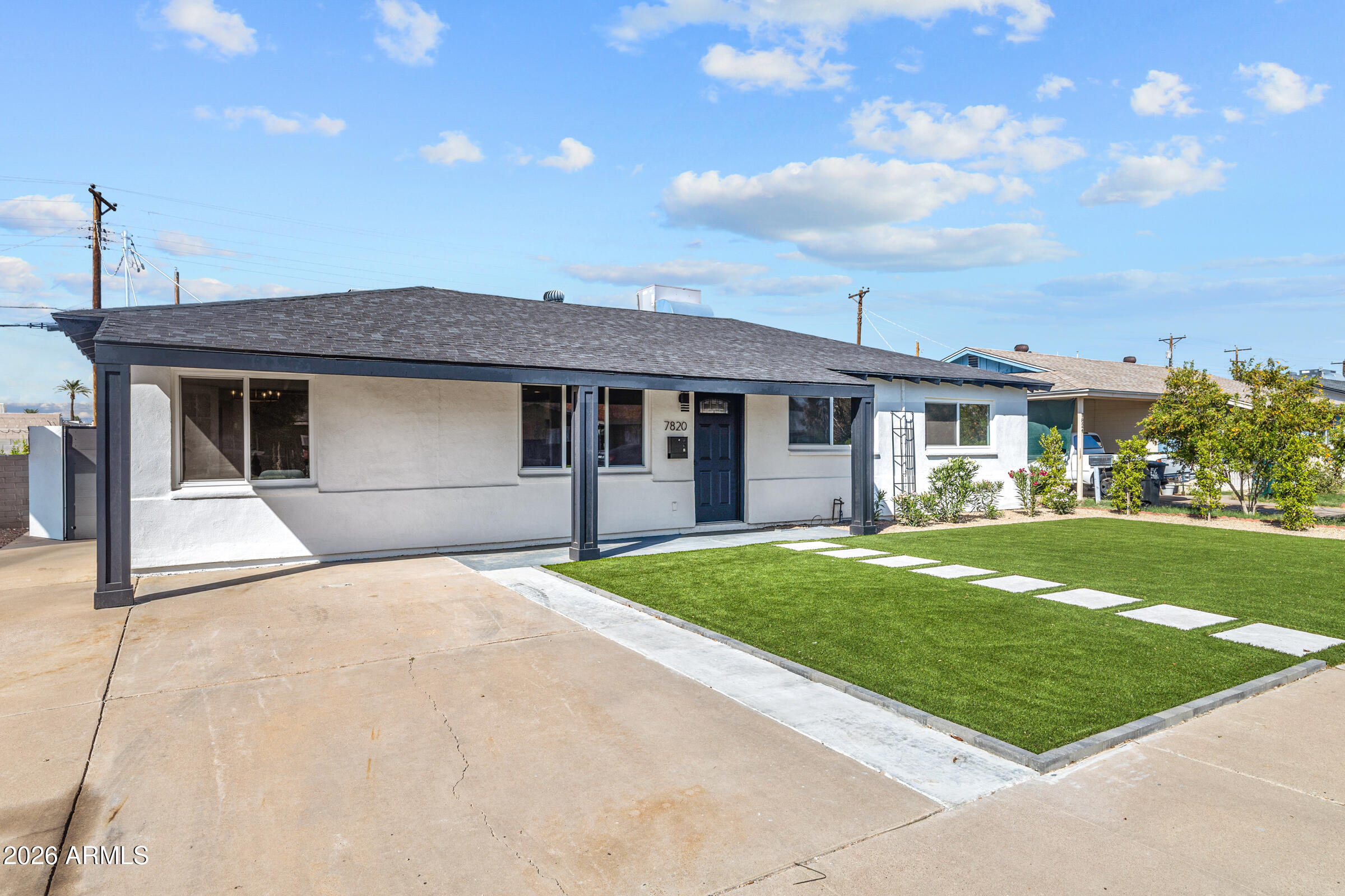 7820 E LOMA LAND Drive