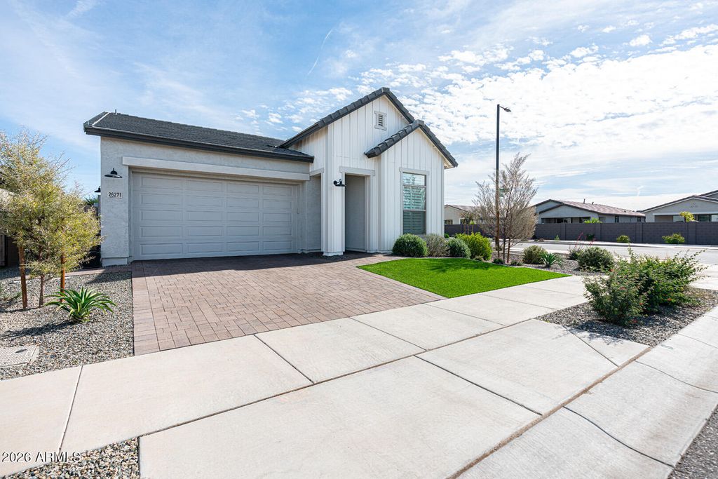 Photo of 26271 S 228th Place, Queen Creek, AZ 85142 (MLS # 6976441)