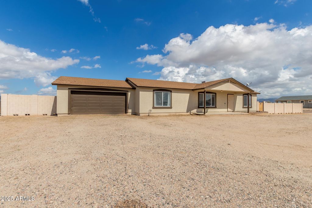 Photo of 30504 W Roosevelt Street, Buckeye, AZ 85396 (MLS # 6933358)