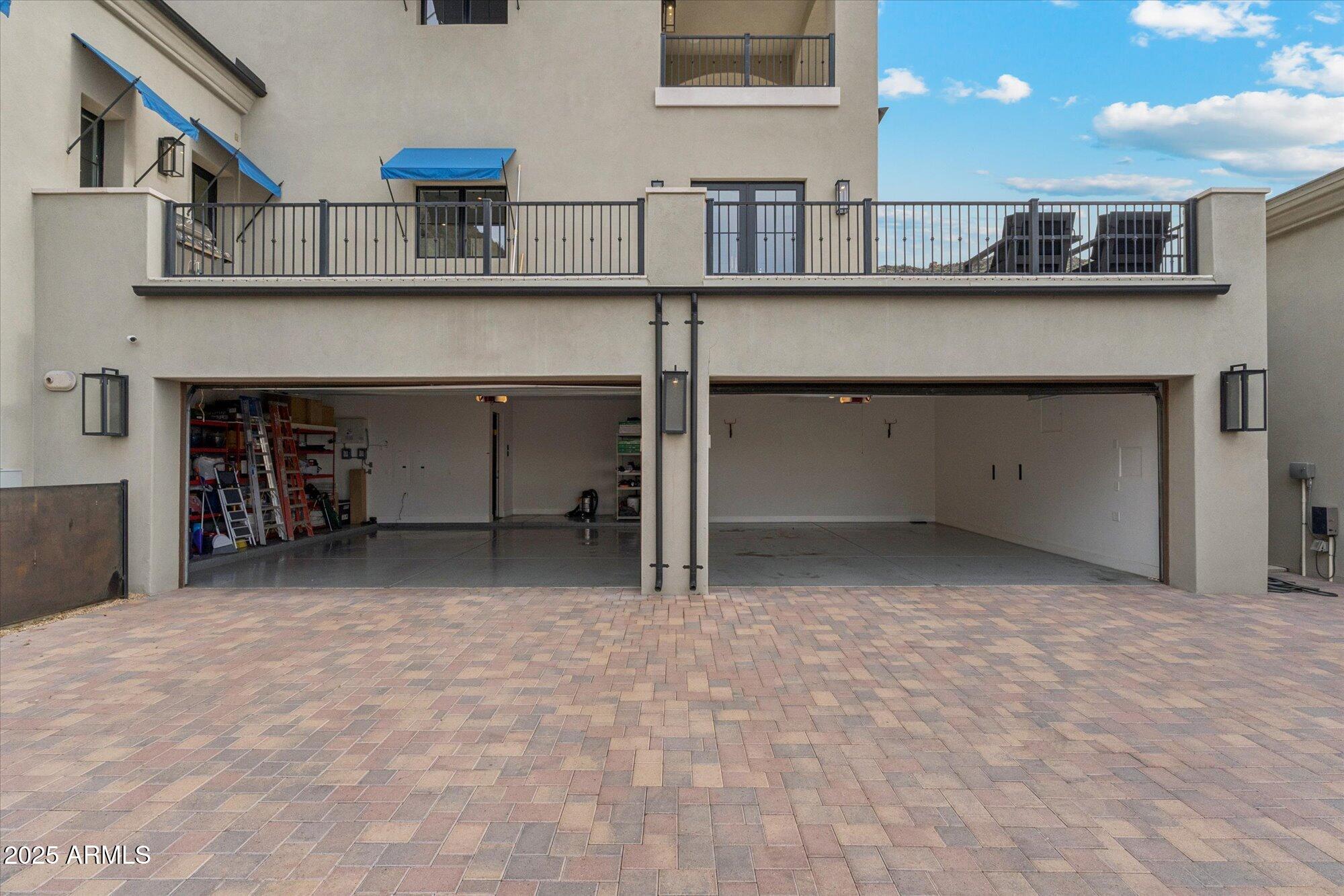 11450 E HIDEAWAY Lane