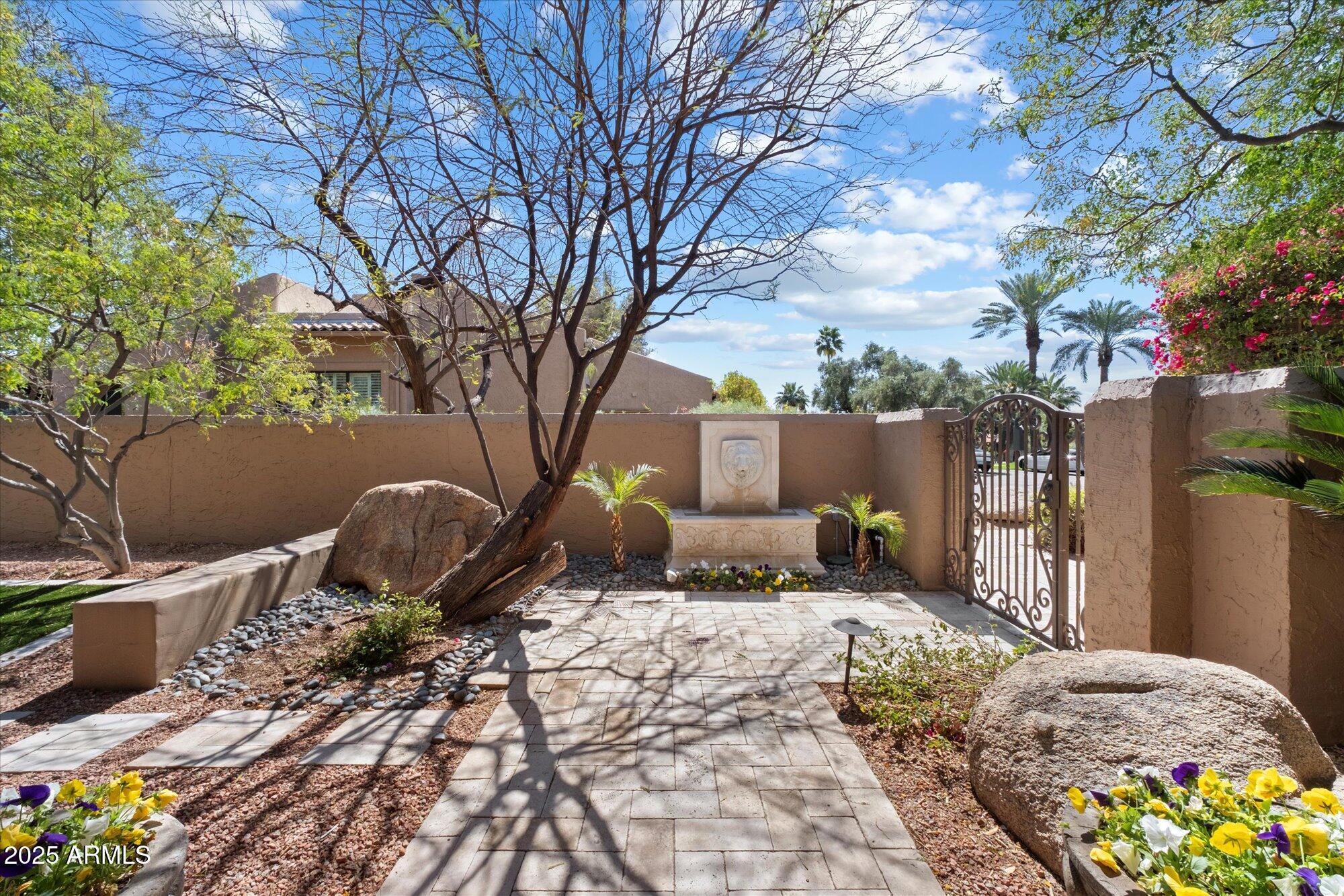 4448 E CAMELBACK Road 16