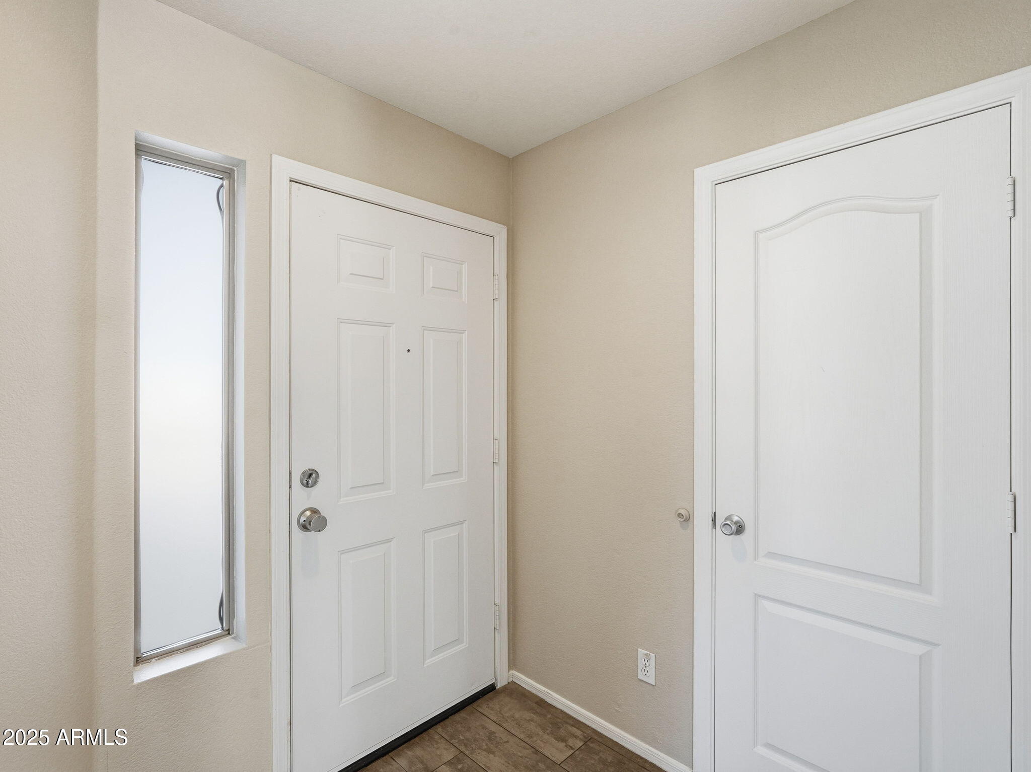 11135 E CATALINA Avenue