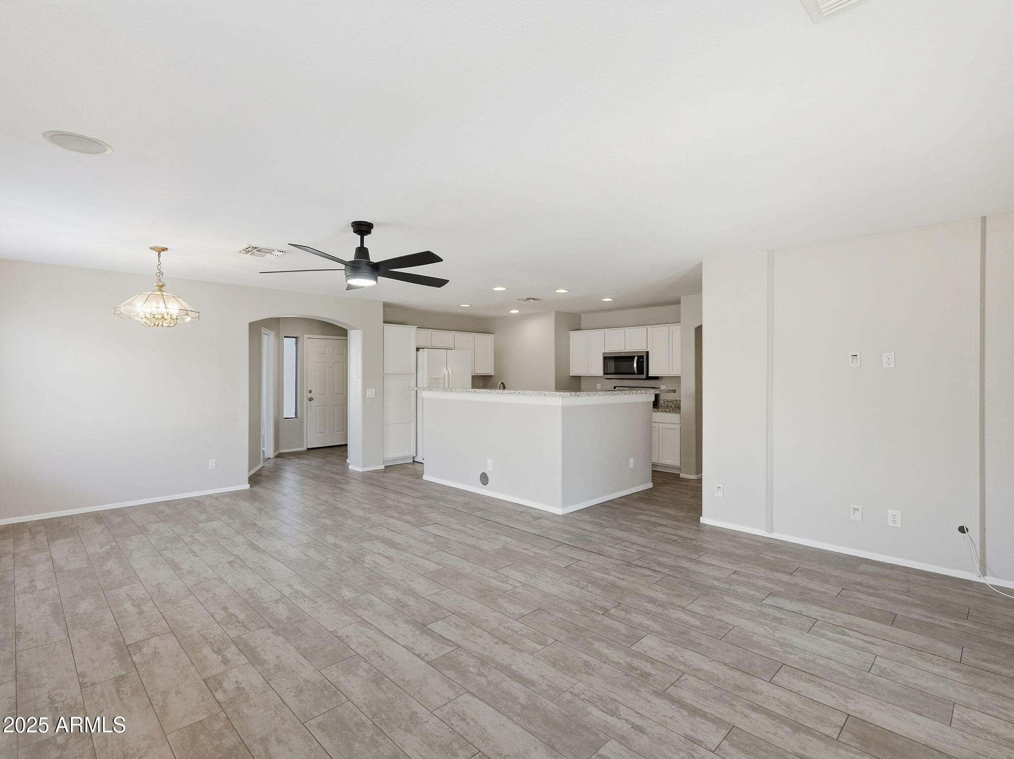 11135 E CATALINA Avenue