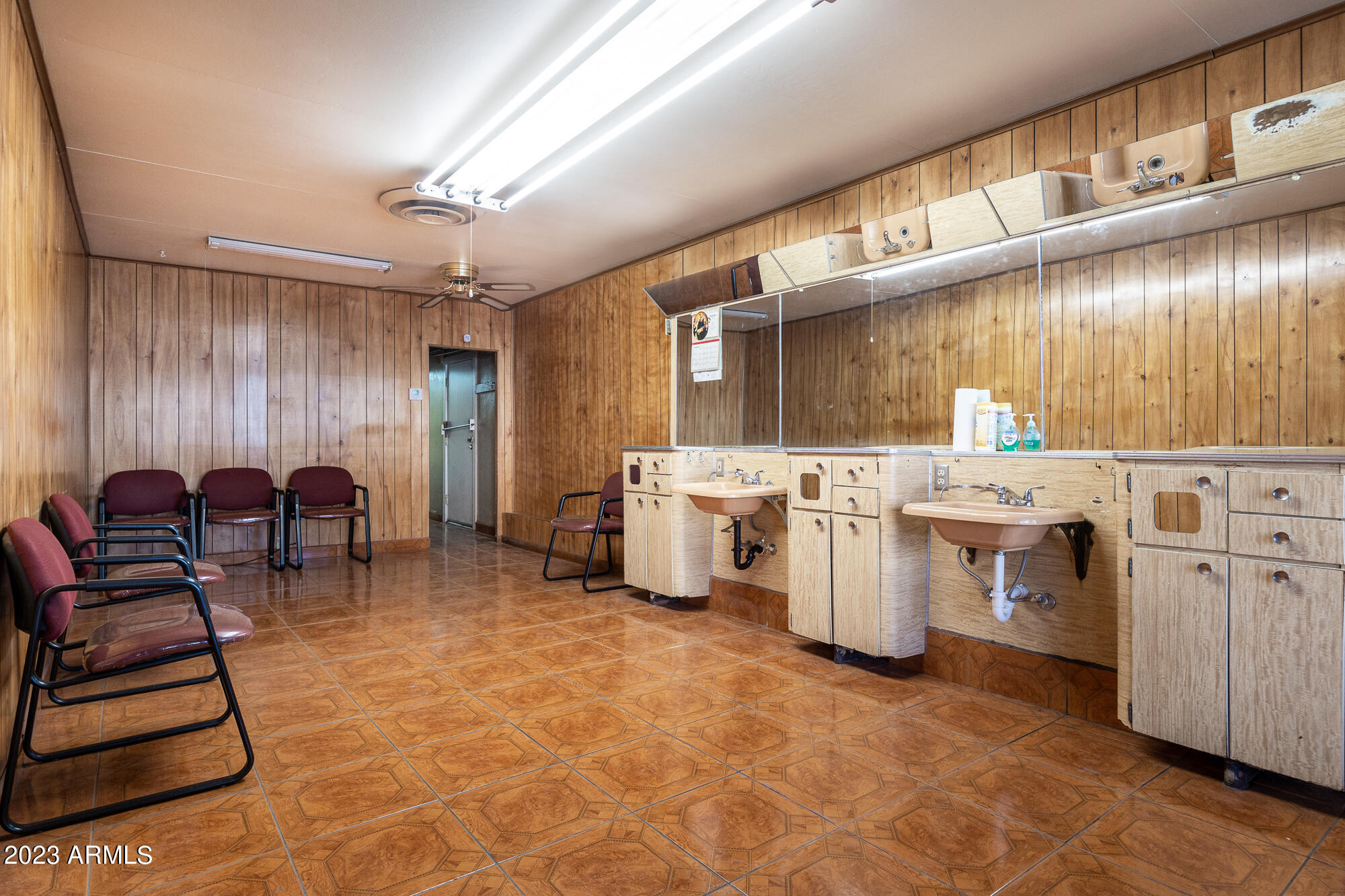 210 N FLORENCE Street