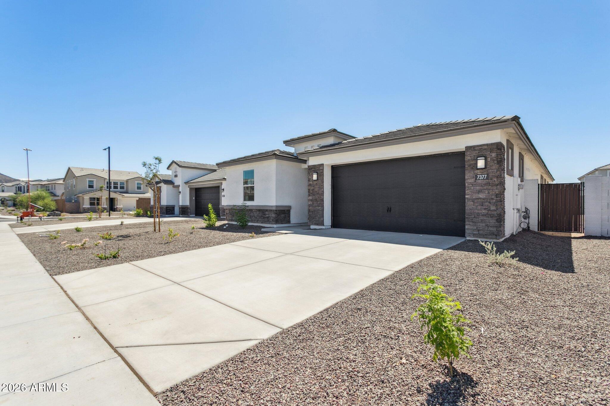 6972 W BUCKHORN Trail