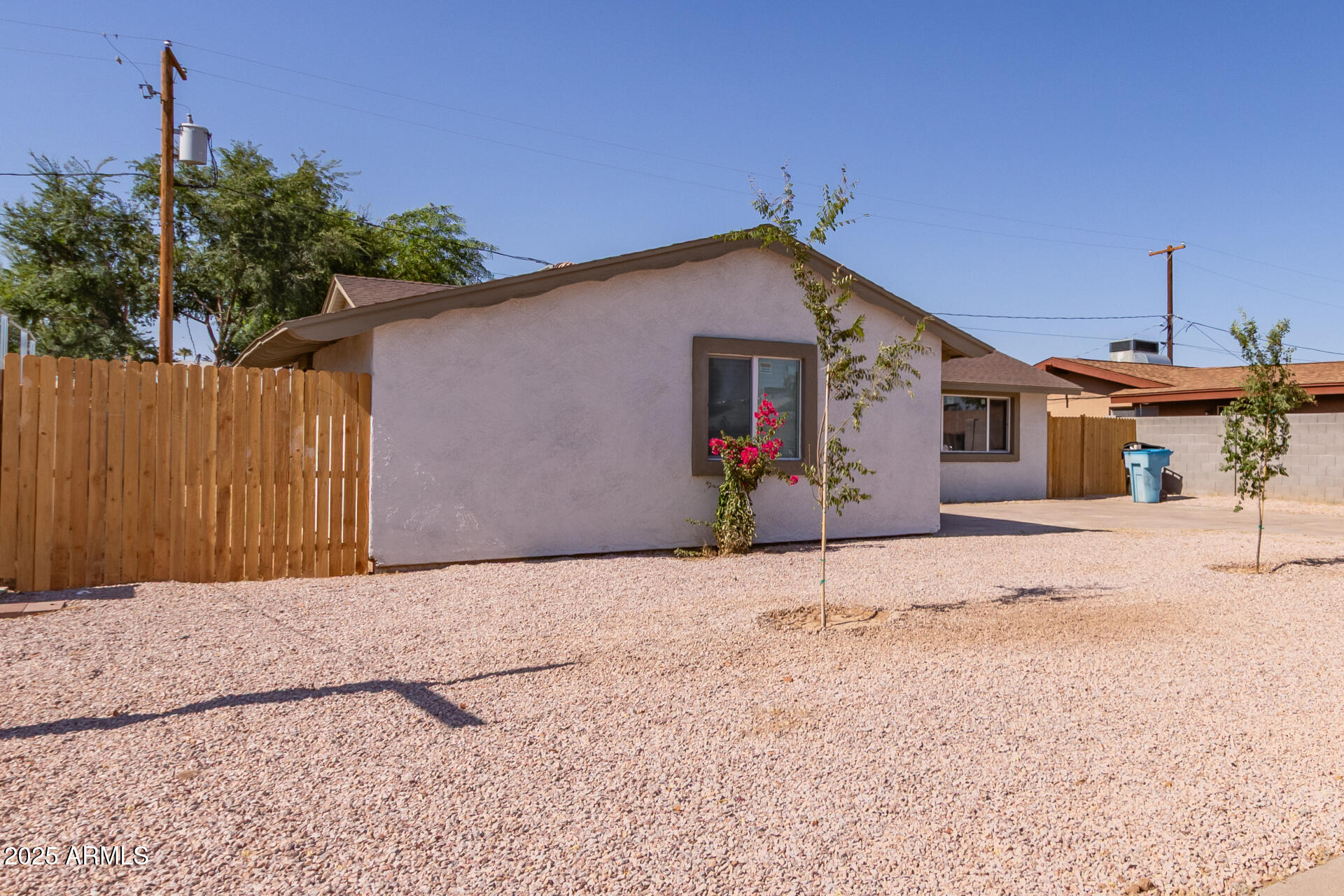 3812 W SELDON Lane