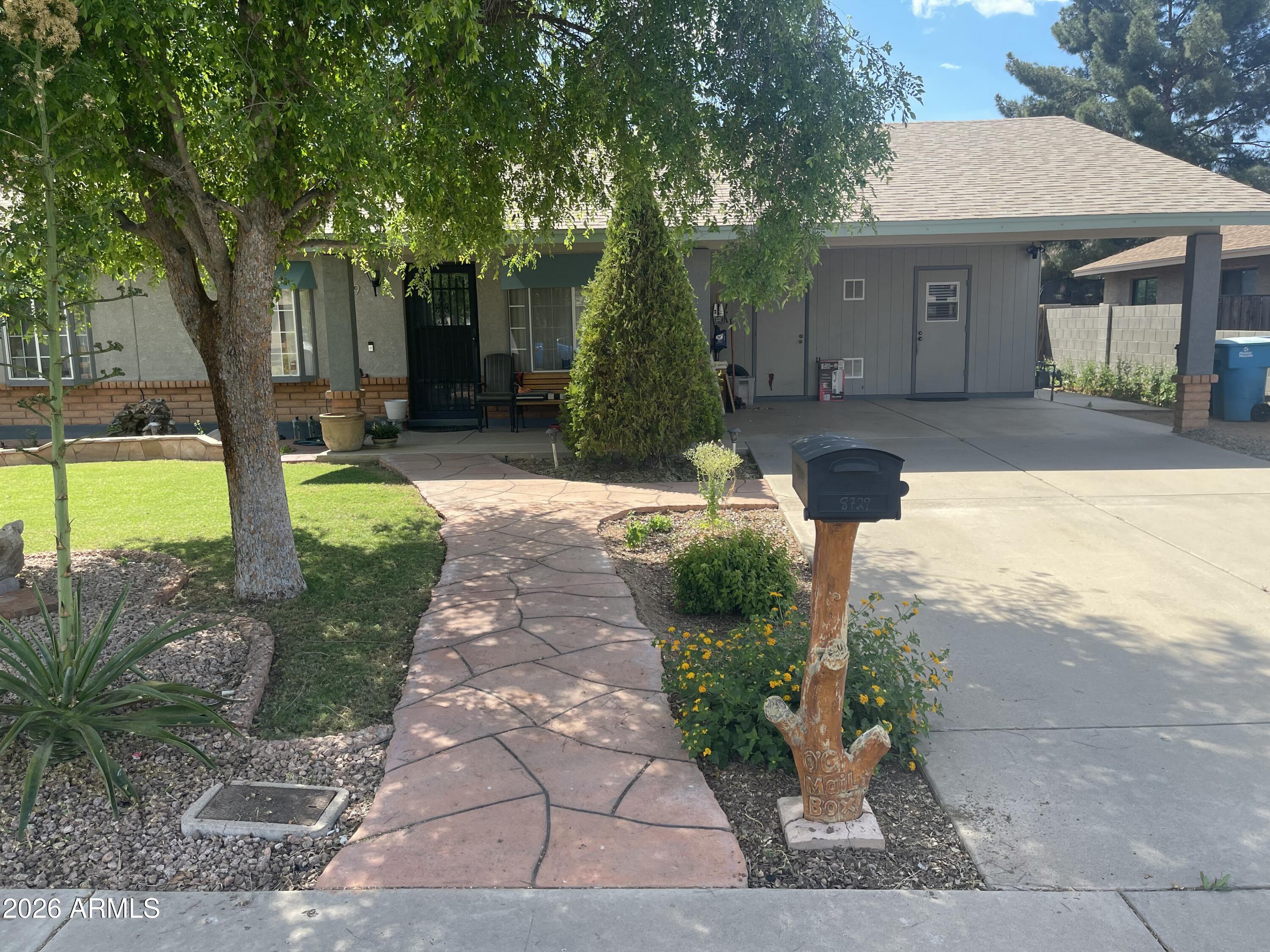 8729 W HIGHLAND Avenue