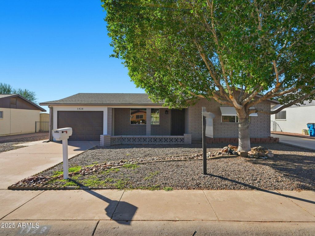 Photo of 1428 S Palo Verde Drive, Apache Junction, AZ 85120 (MLS # 6948585)