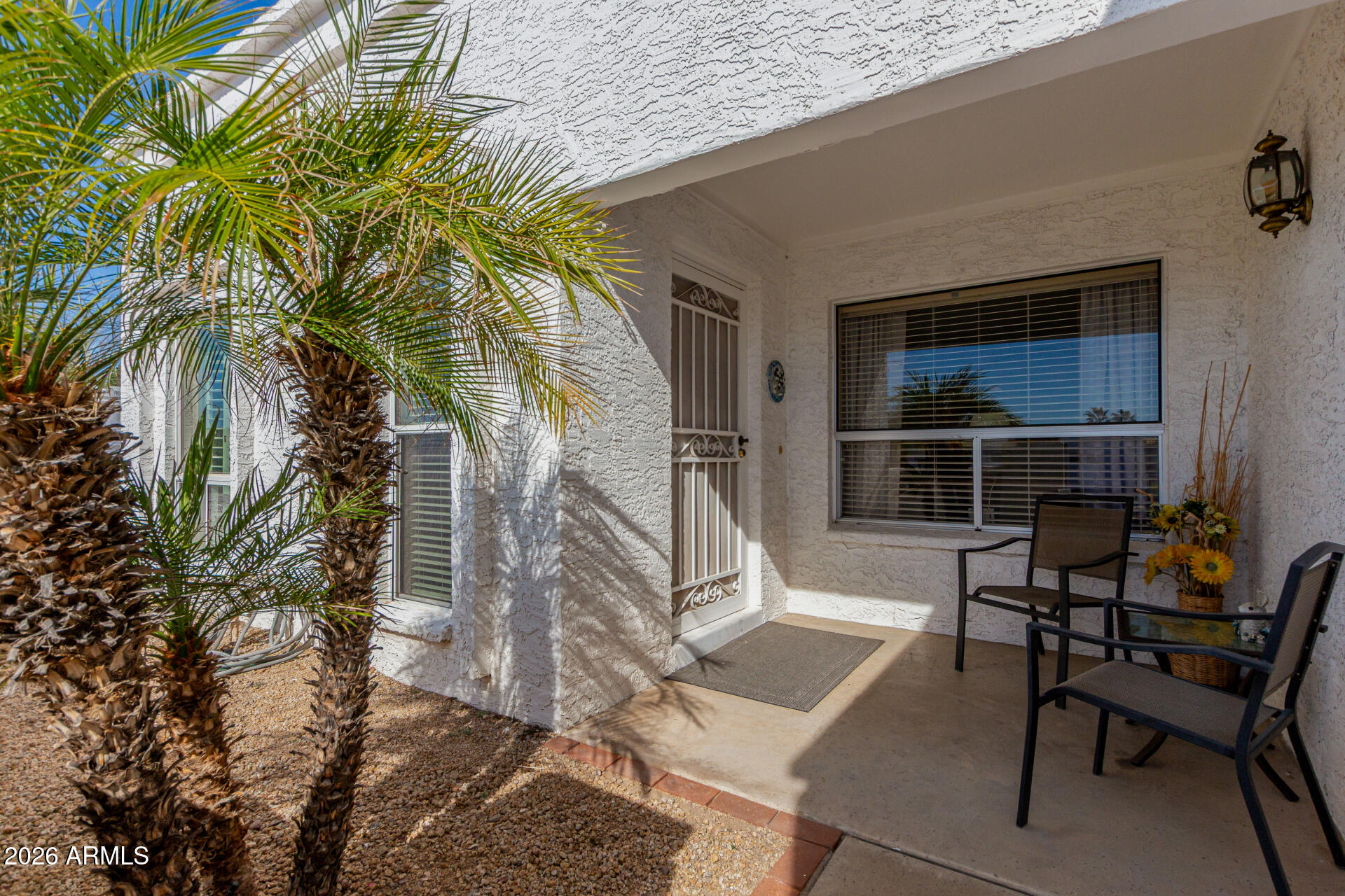 1302 E Rowlands Lane