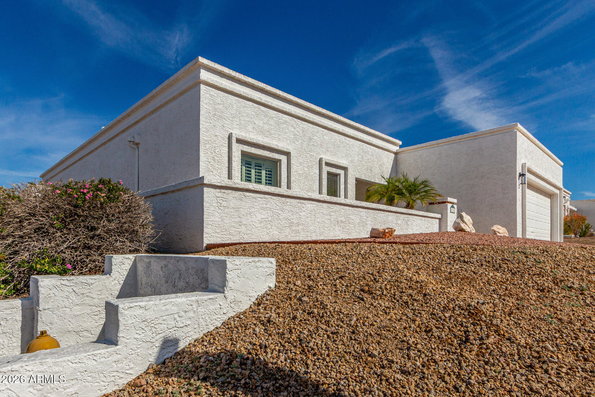 1302 E Rowlands Lane