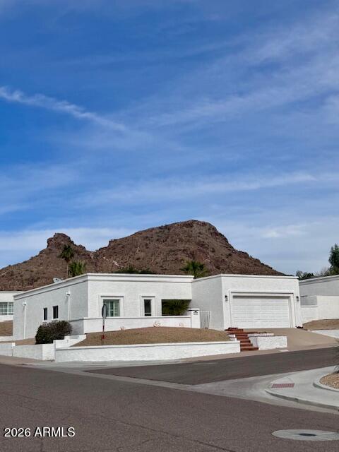 1302 E Rowlands Lane