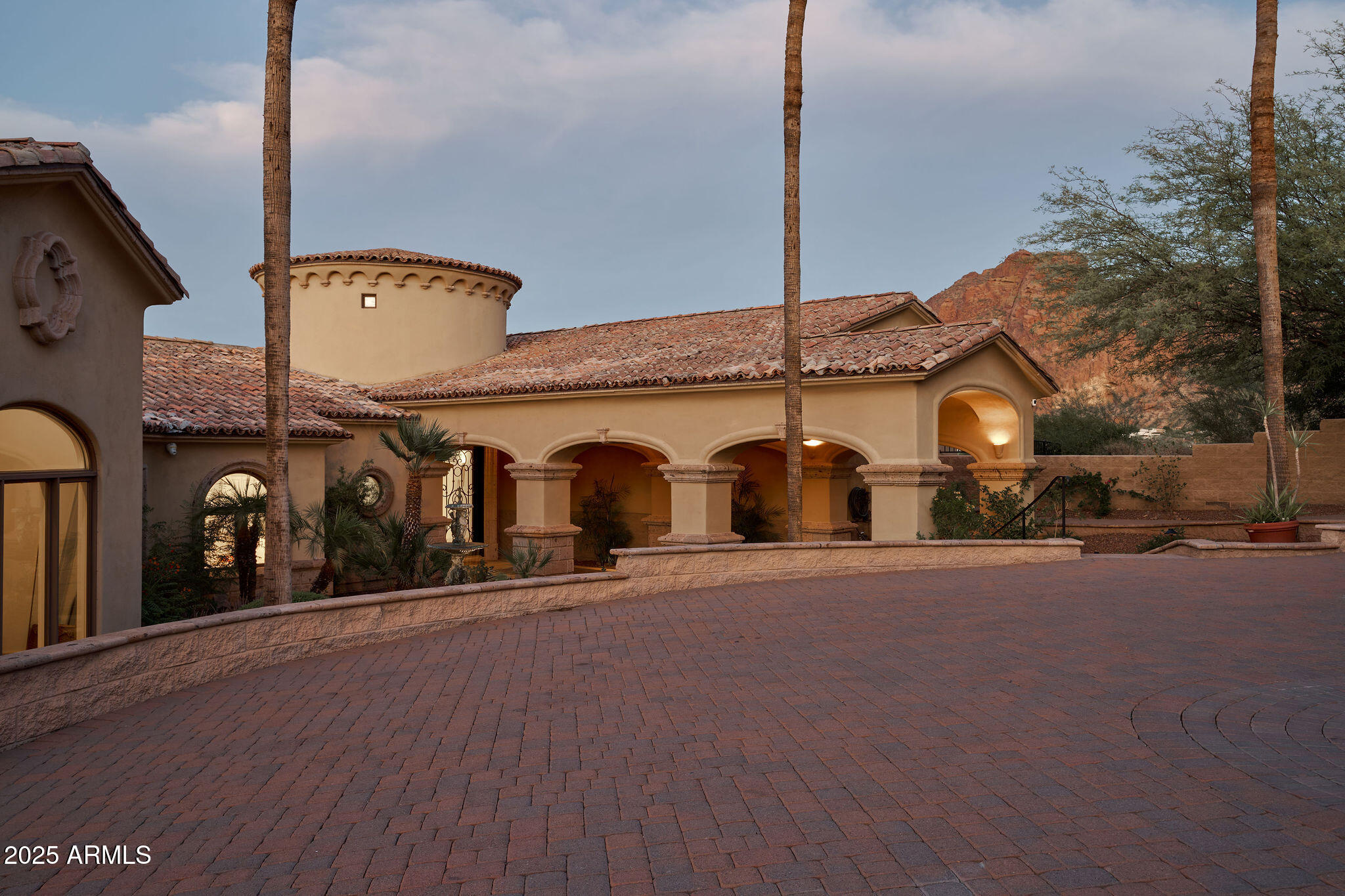 4490 E VALLEY VISTA Lane