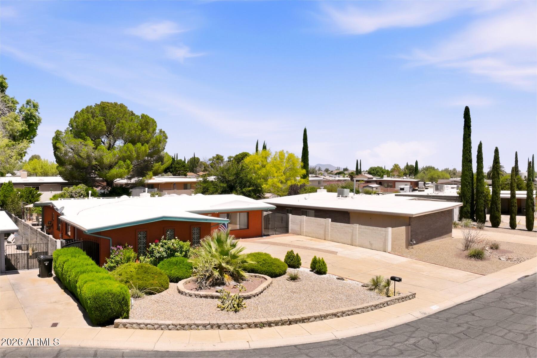 1132 LA ROSA Court