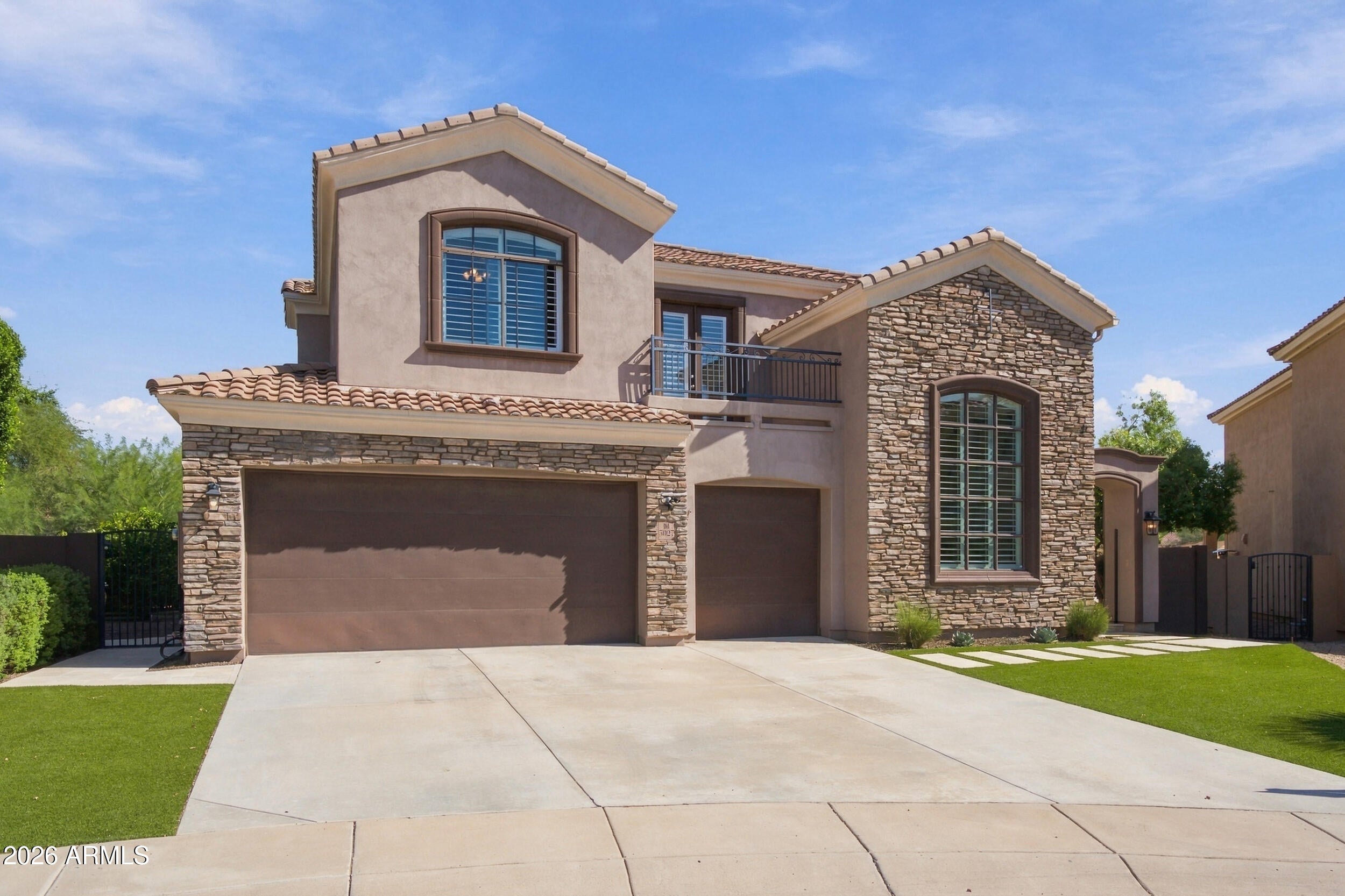 5027 E LUCIA Drive