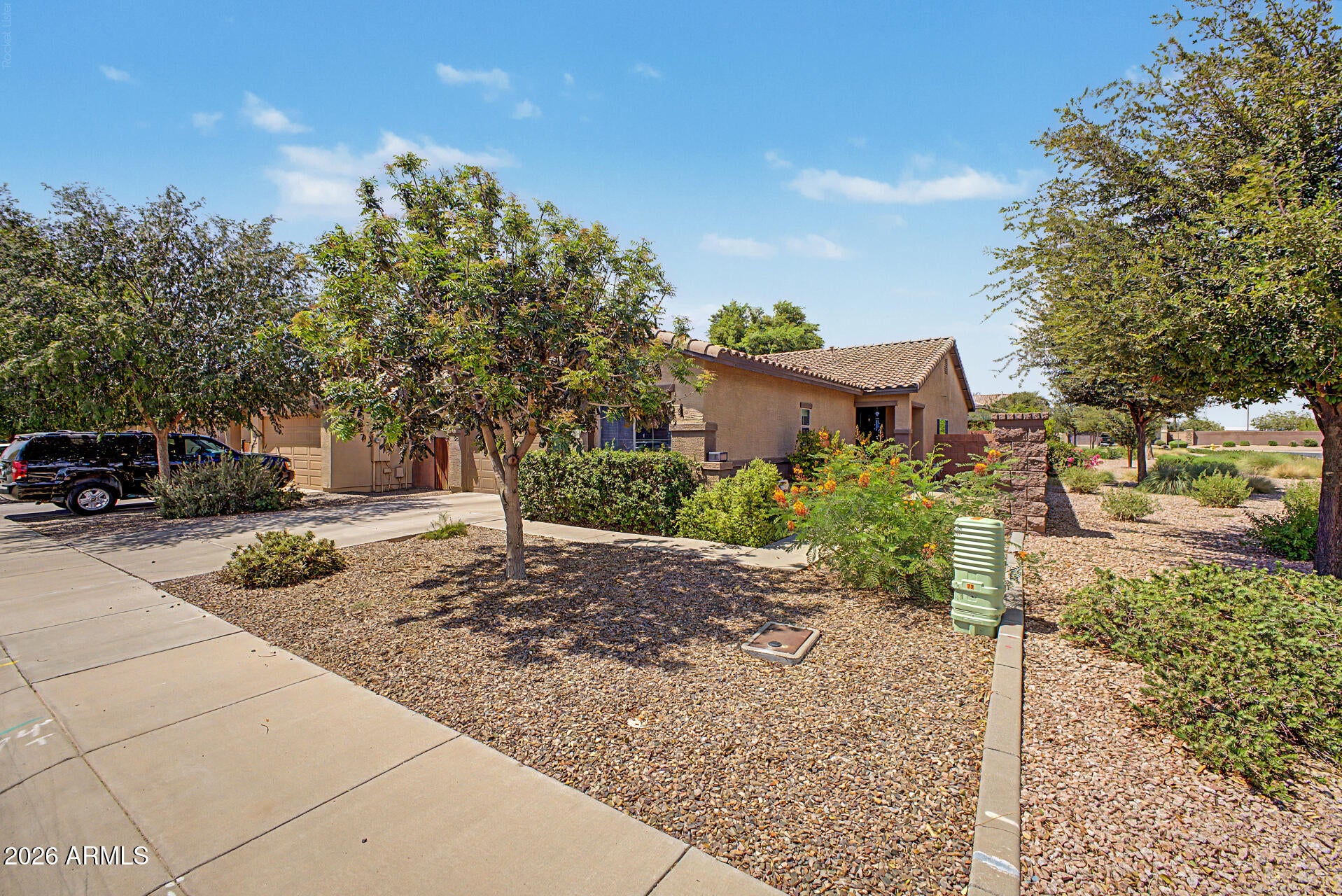 Properties 2 72 W DRAGON TREE Avenue
