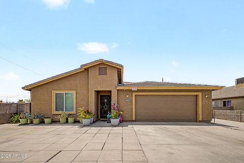 Photo of 1939 E Encinas Lane, Phoenix, AZ 85040 (MLS # 7059130)