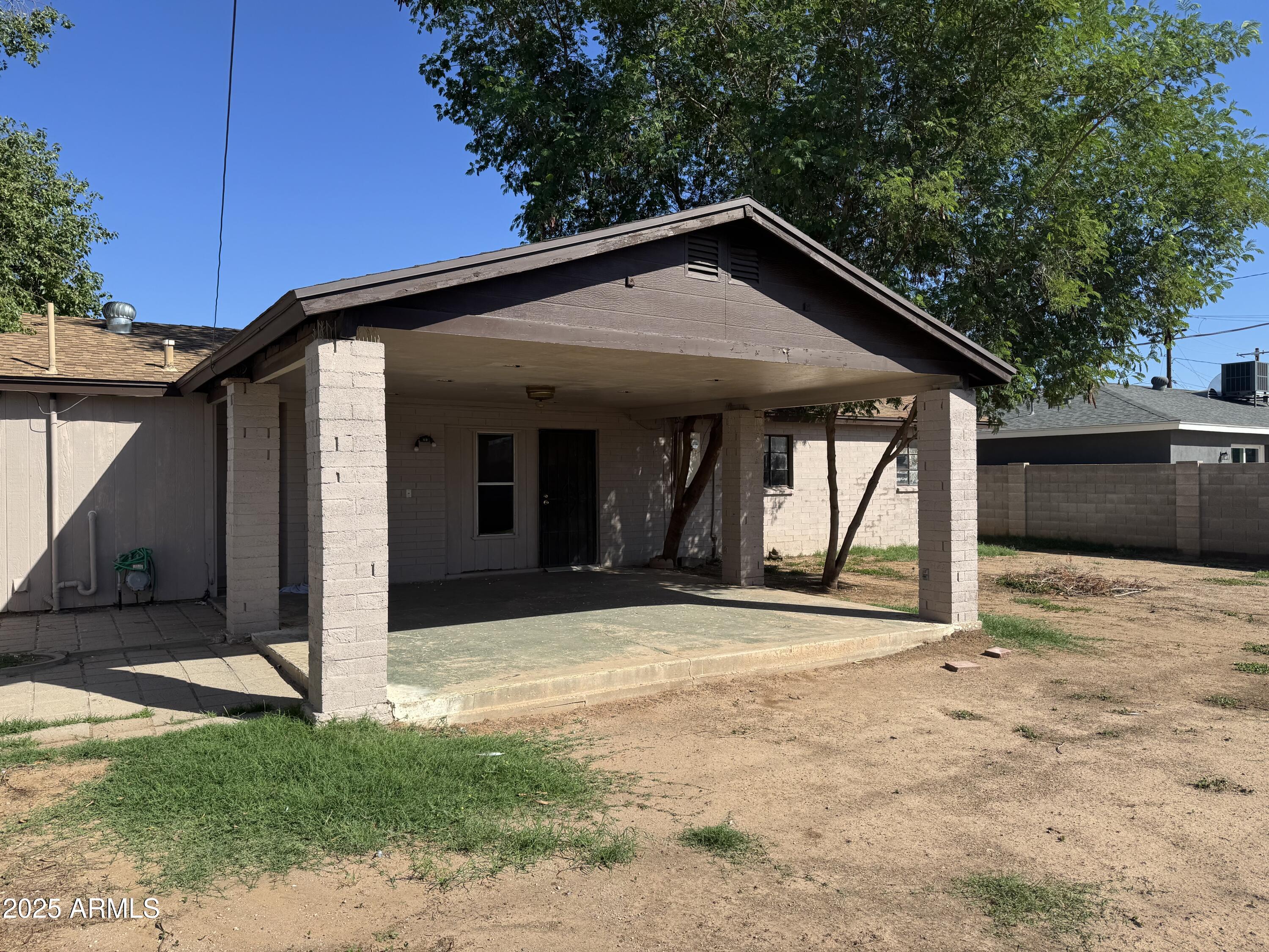 3801 W MONTEBELLO Avenue