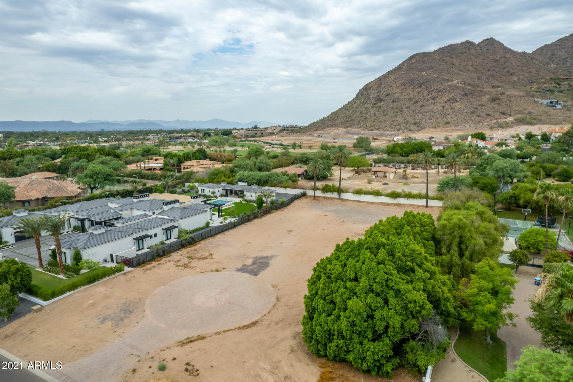 CAMELBACK LANDS - Land