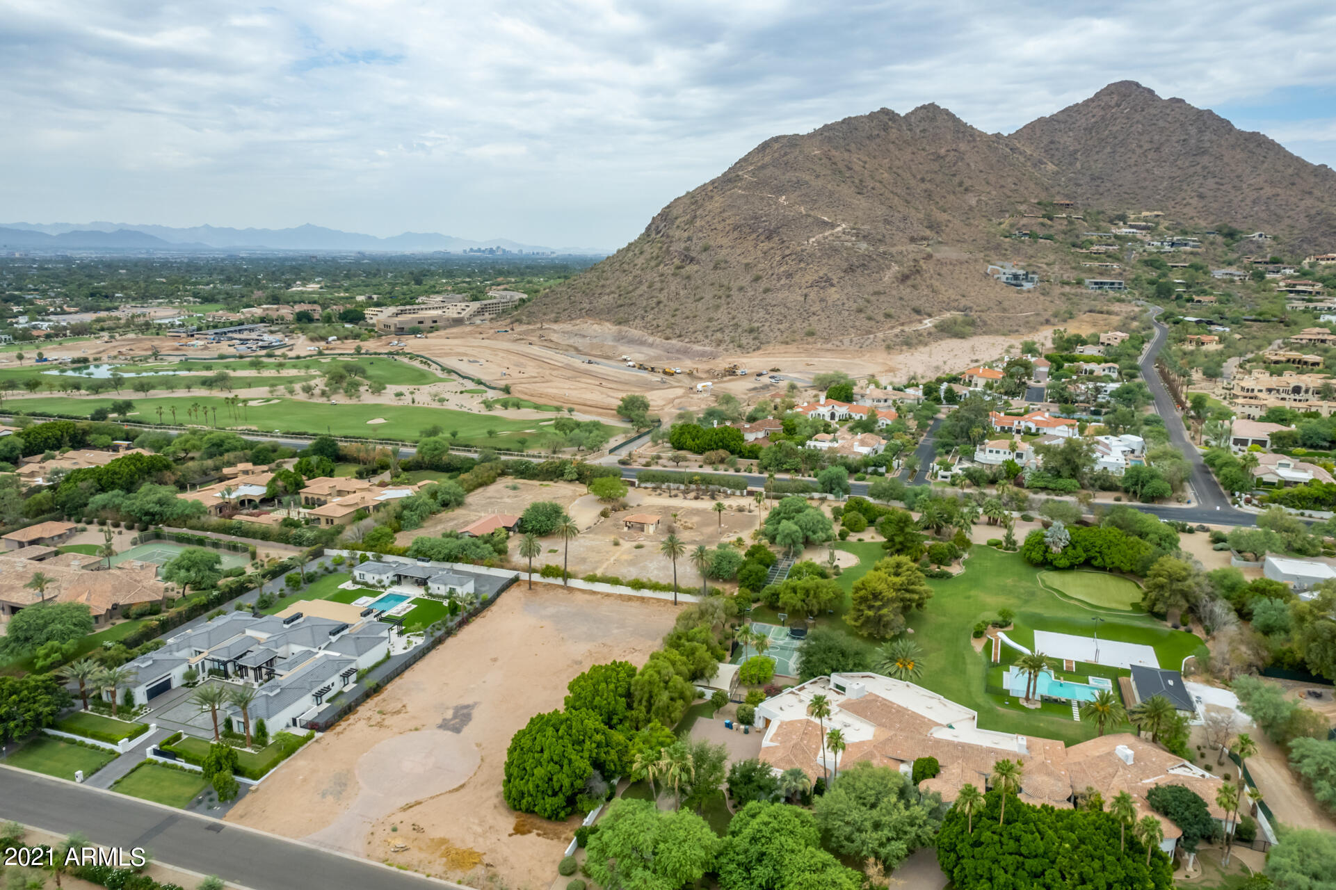 CAMELBACK LANDS - Land