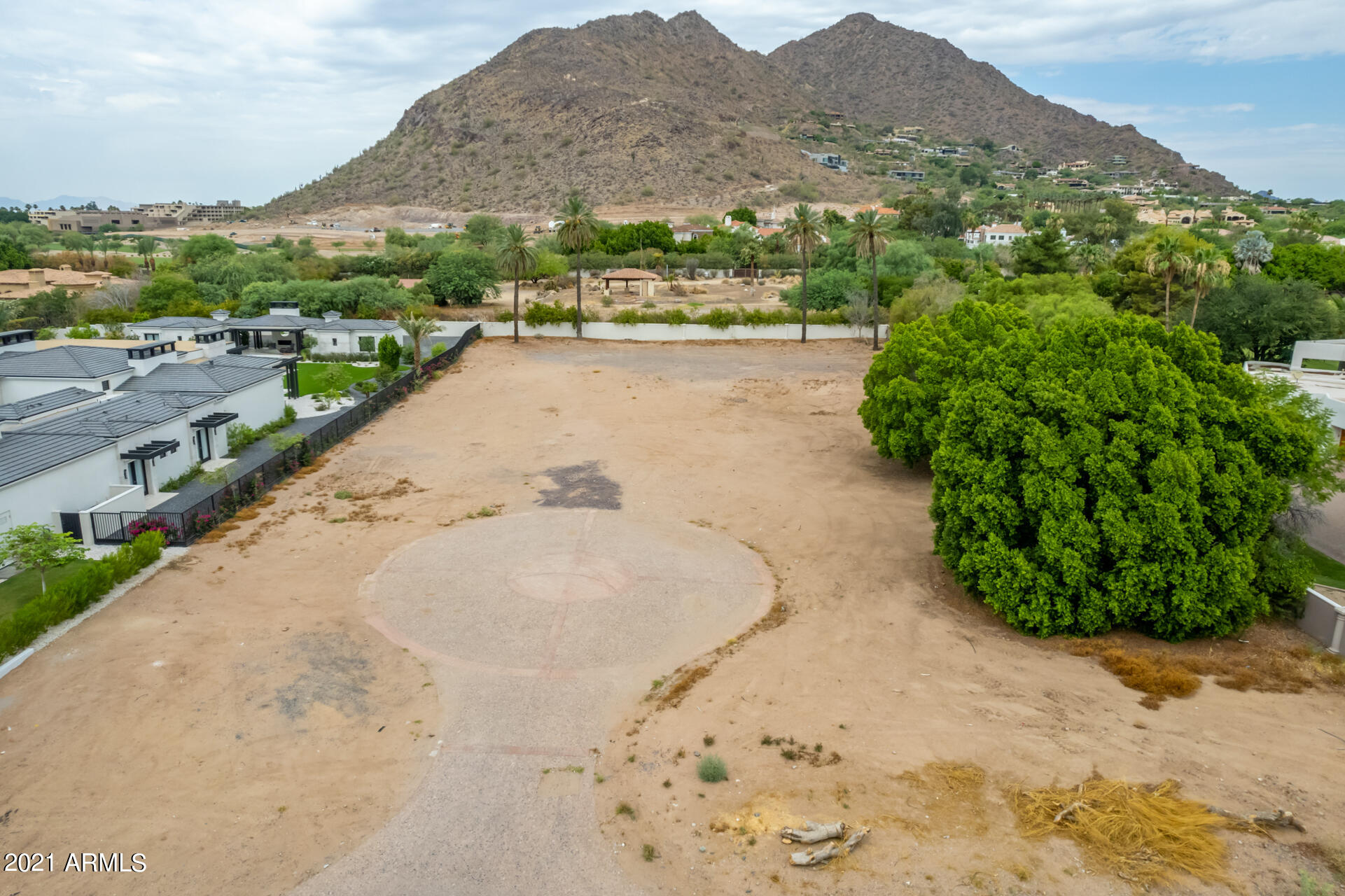 CAMELBACK LANDS - Land
