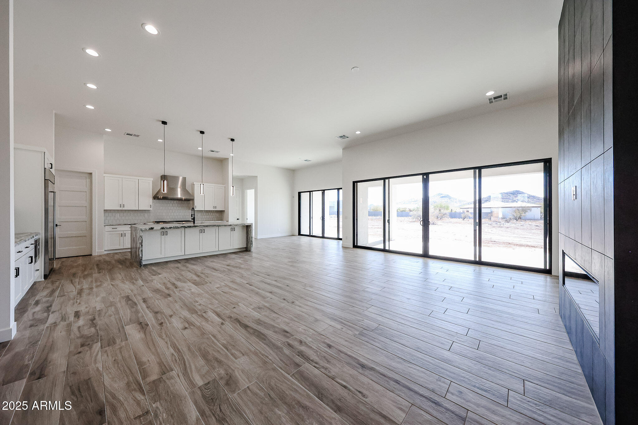 3295 W Mesquite Street