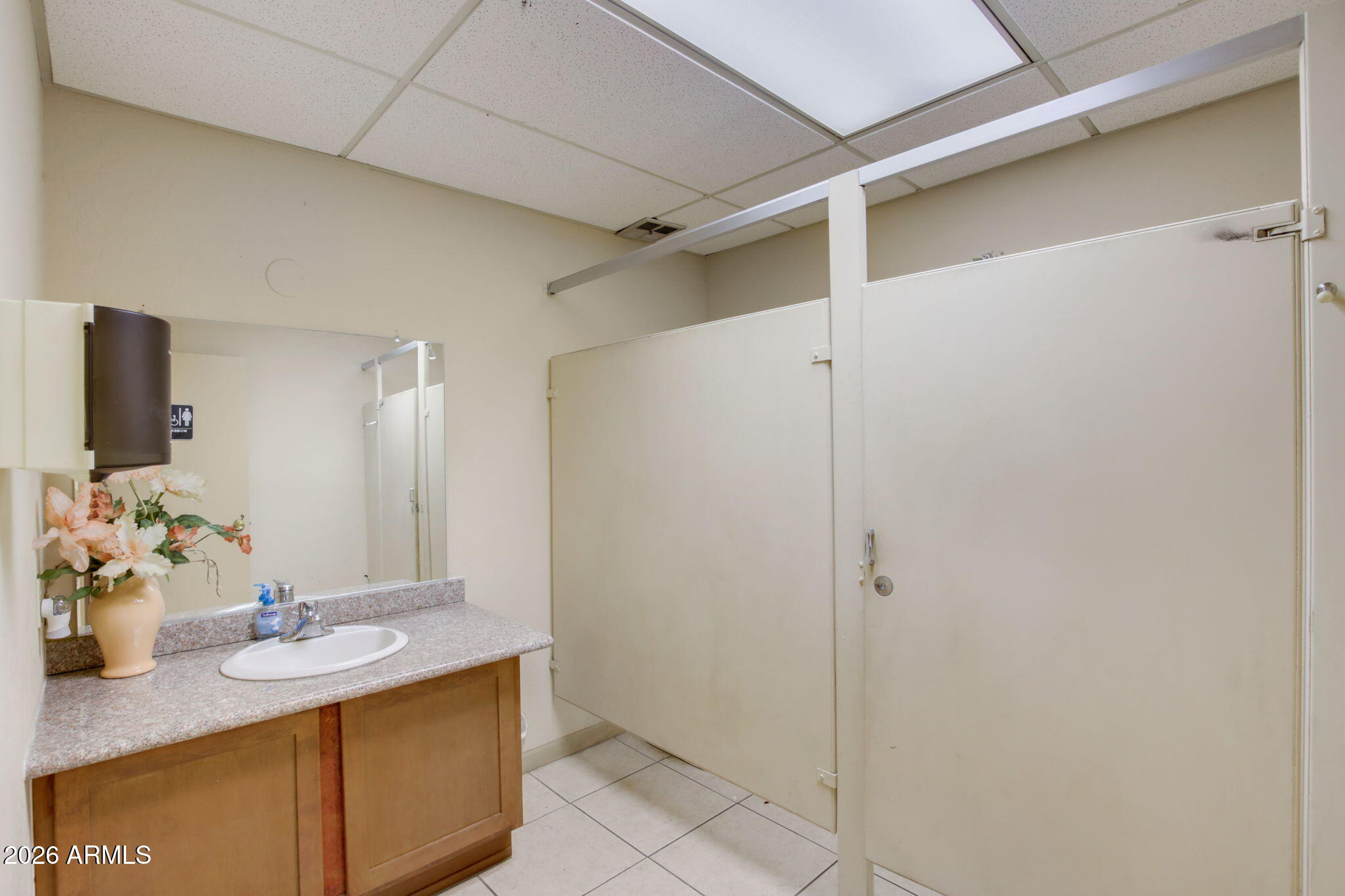 4496 N BLACK CANYON Highway