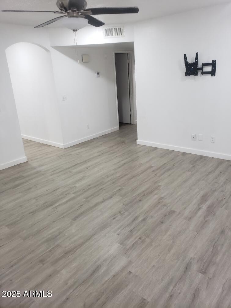 2324 E BEVERLY Lane E