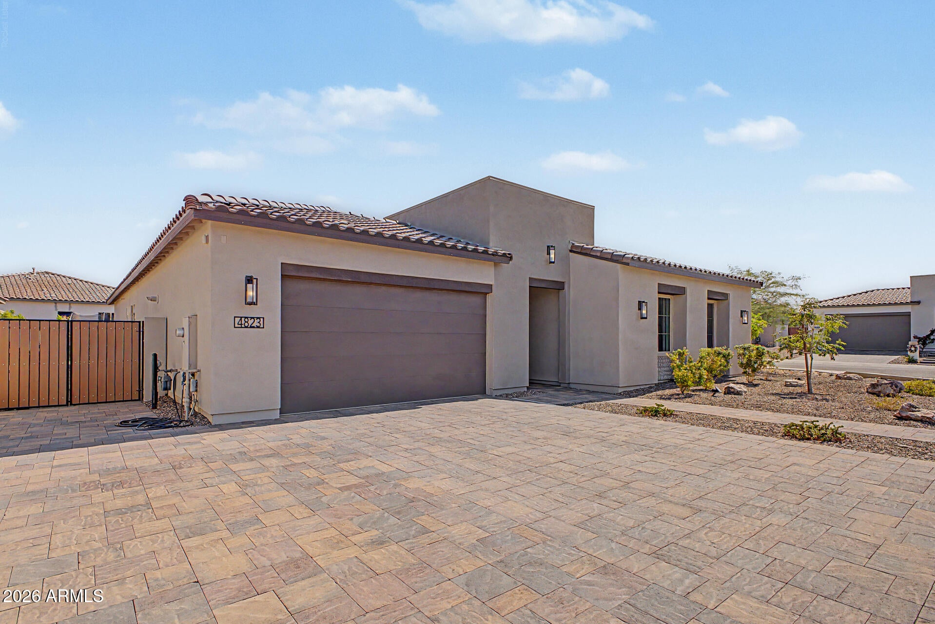 4823 W FLAT IRON Court