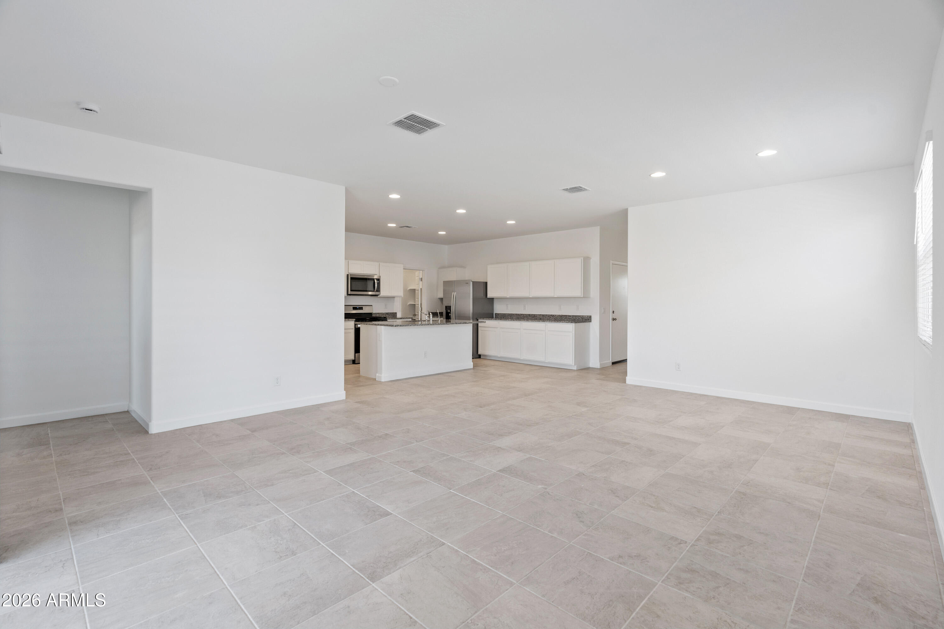 46608 W SKYLINE Drive