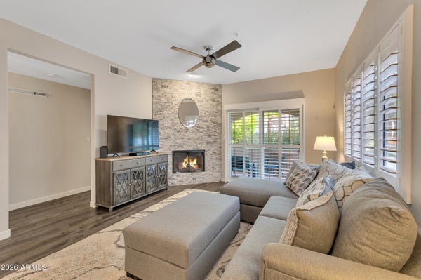 8653 E ROYAL PALM RD UNIT 1008, SCOTTSDALE, AZ 85258 - Image f8e2aea16b26ed3e2ac79376c183c1e1/1824251695