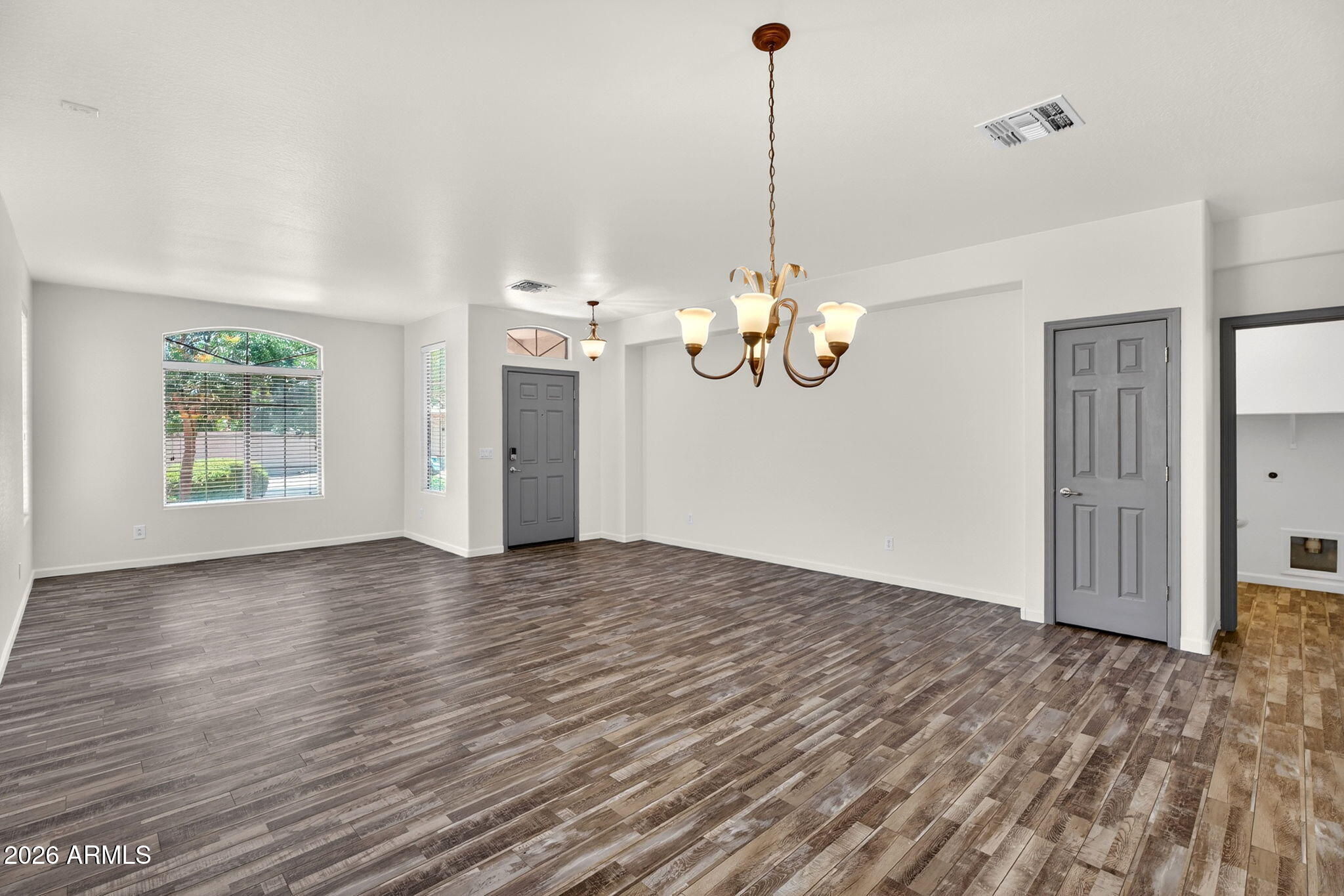 266 W SEVEN SEAS Drive