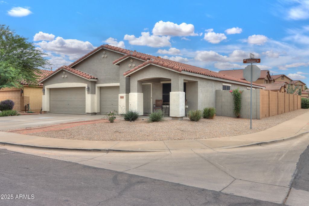 Photo of 36421 W Velazquez Drive, Maricopa, AZ 85138 (MLS # 6933282)