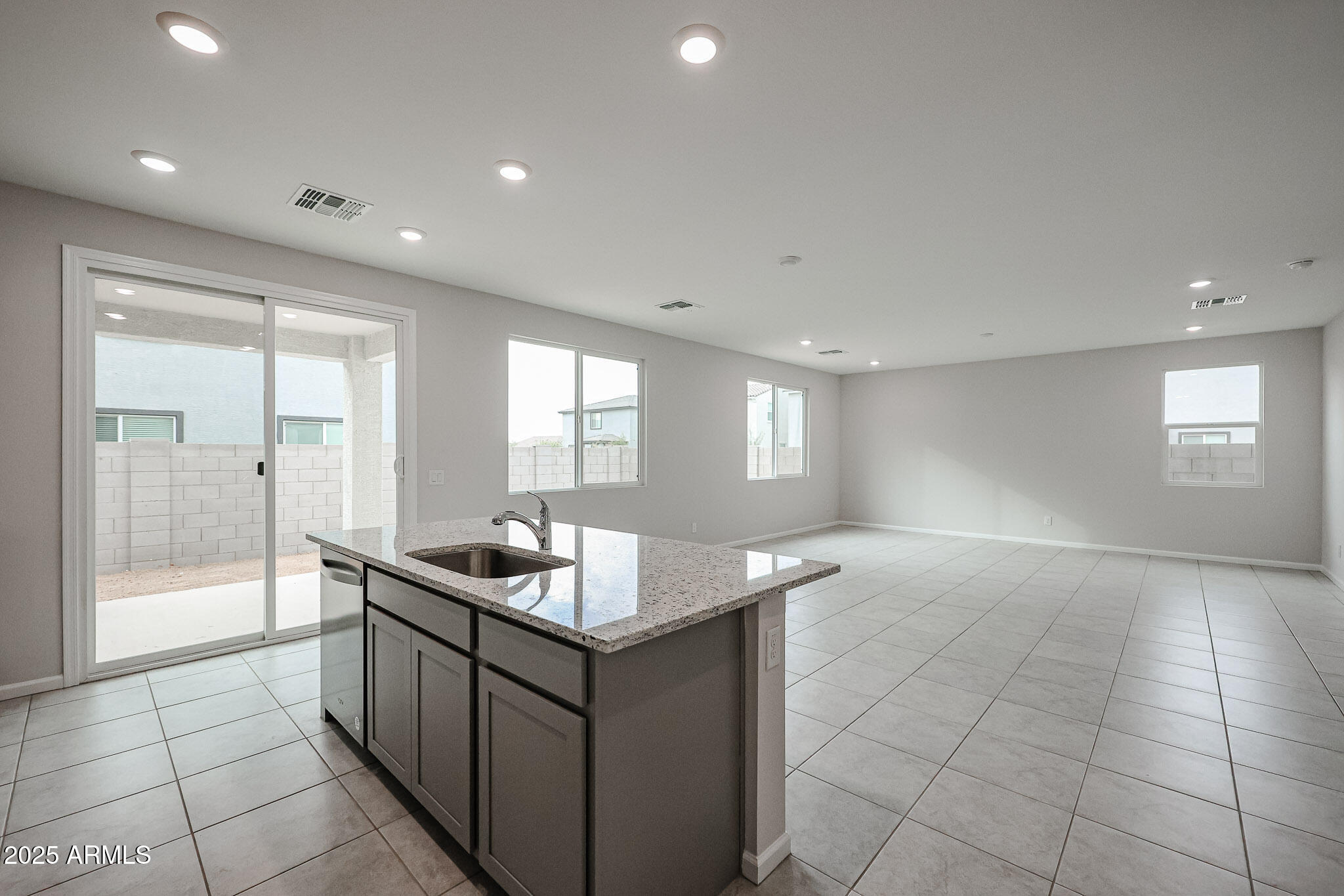 2623 E BOULDER Avenue