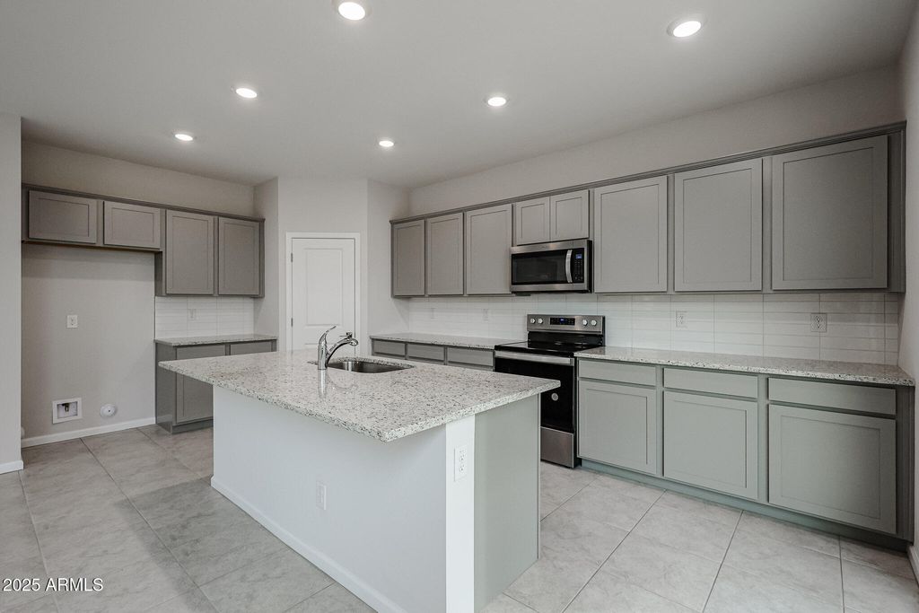 Photo of 2623 E Boulder Avenue, Apache Junction, AZ 85119 (MLS # 6944253)