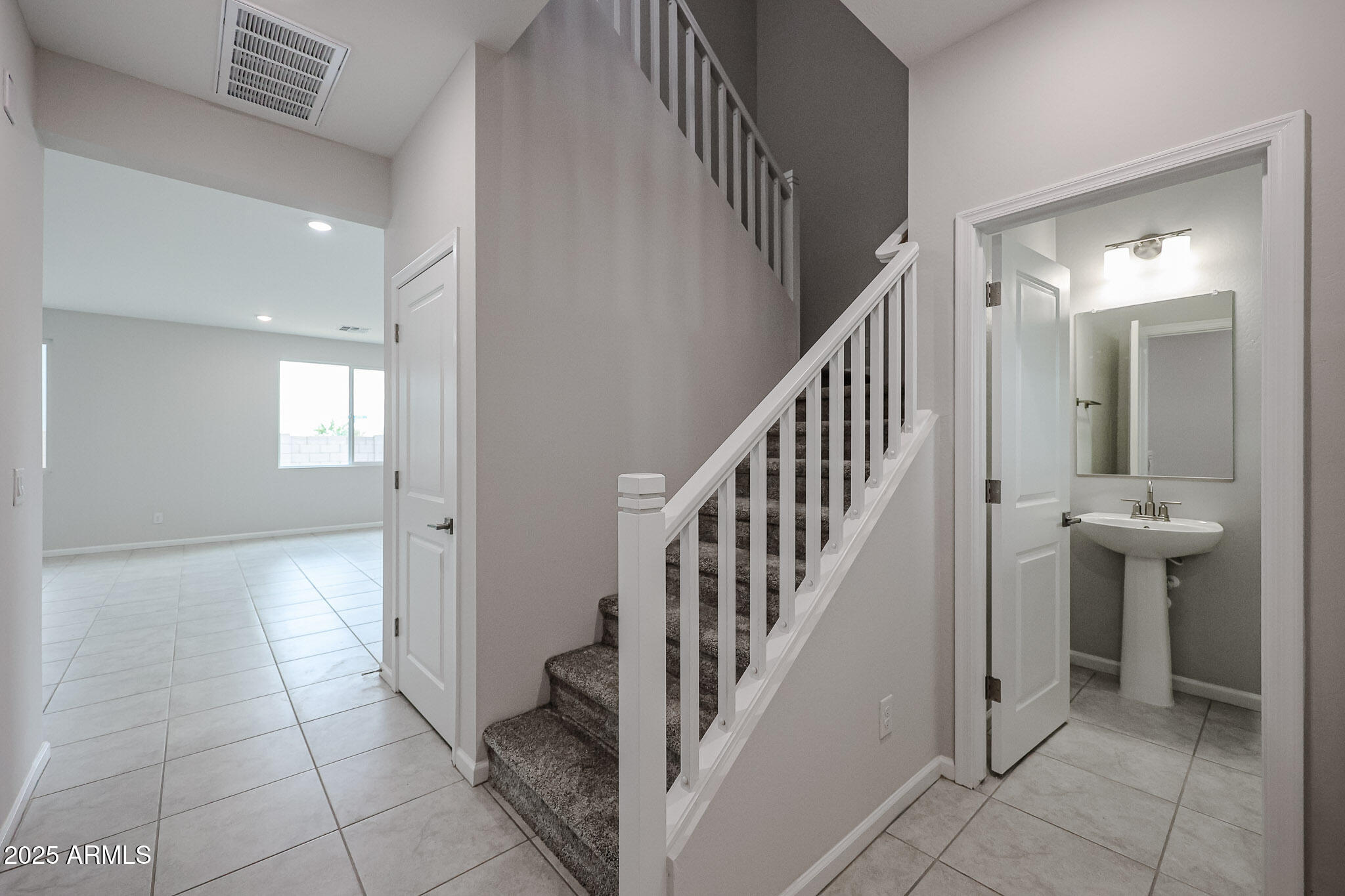 2623 E BOULDER Avenue