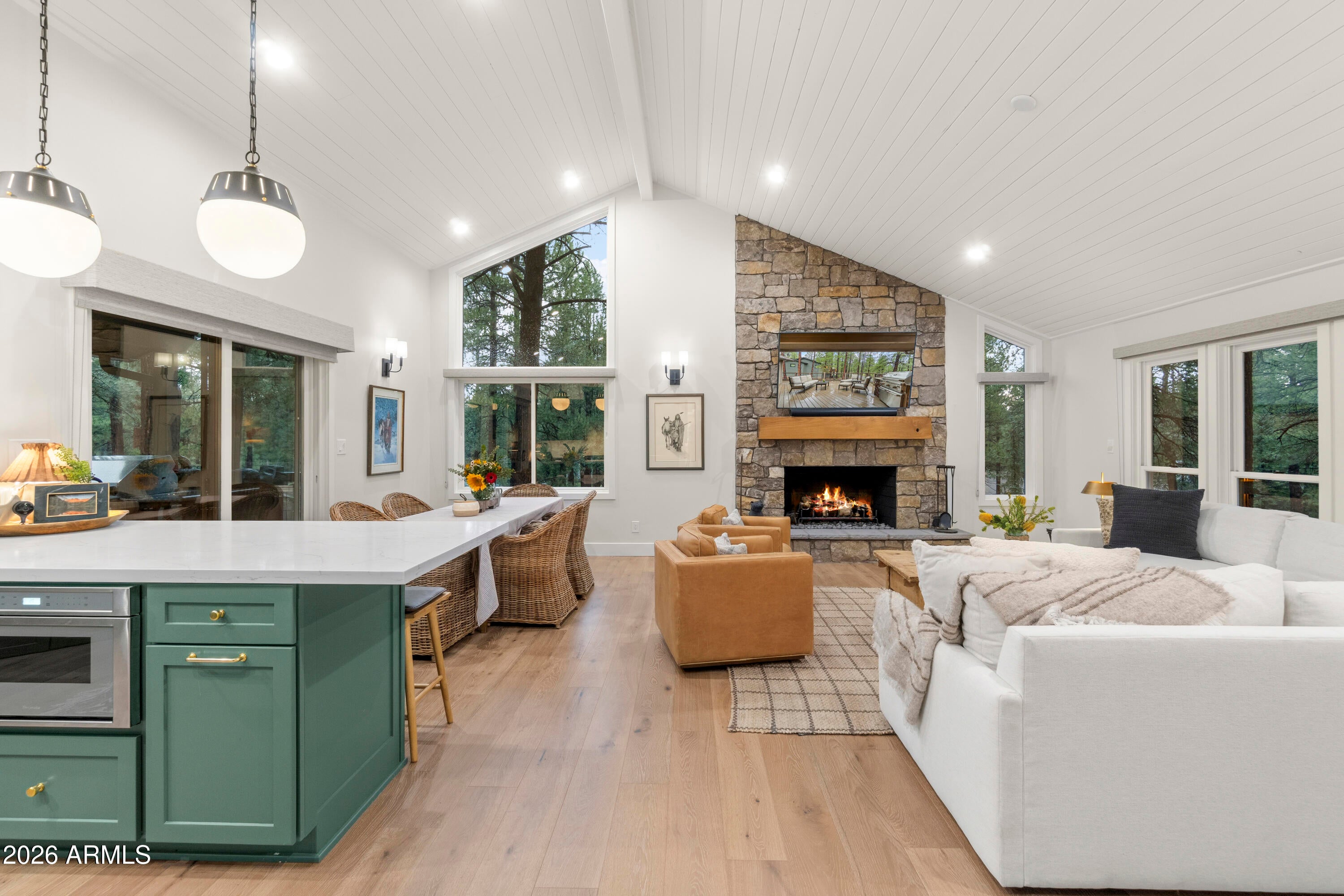 5757 GRIFFITHS Spring