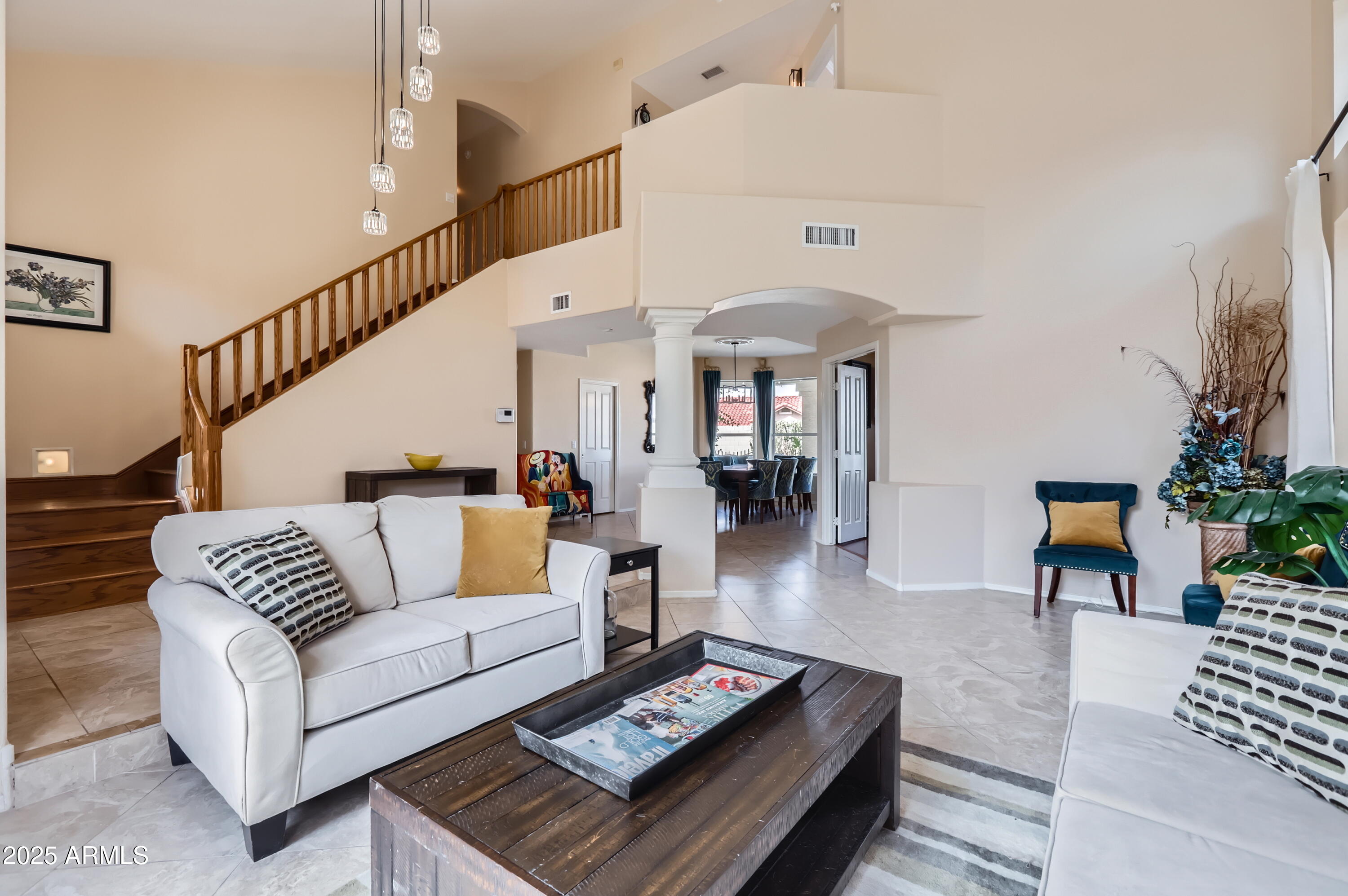1614 E KATHLEEN Road