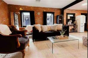 1055 E Whitton Avenue