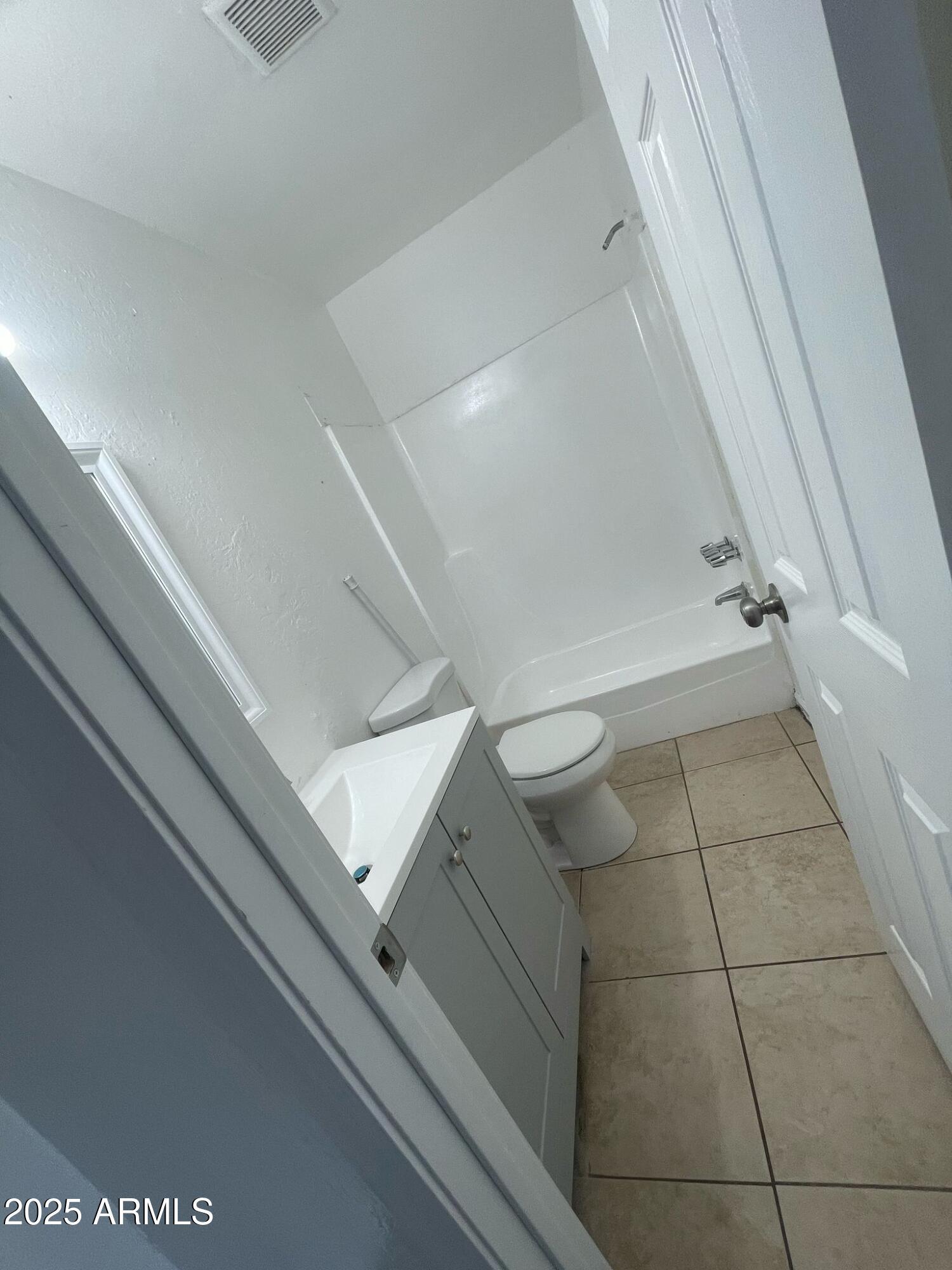 3232 W Jackson Street Apt 1