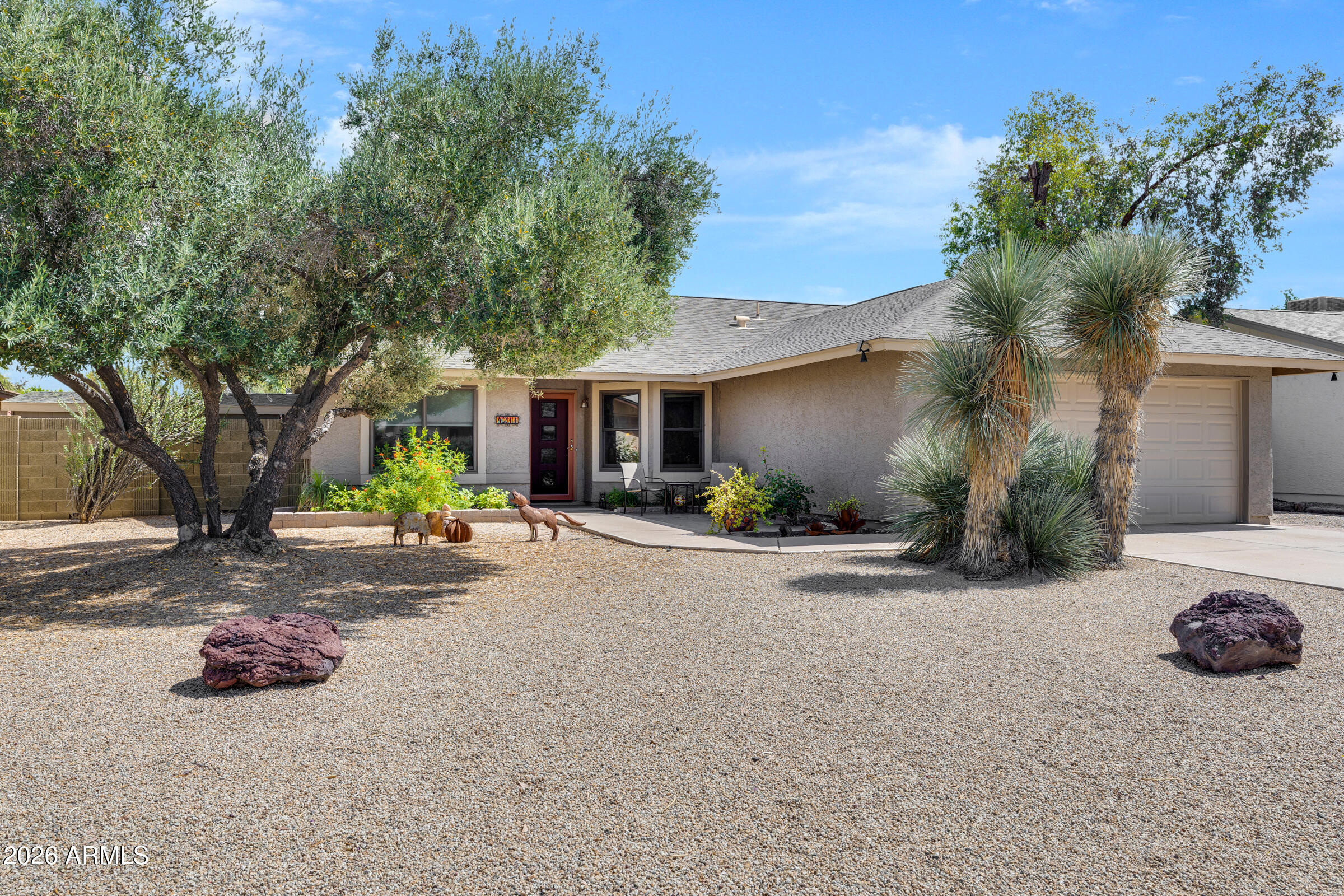 4211 E AHWATUKEE Drive