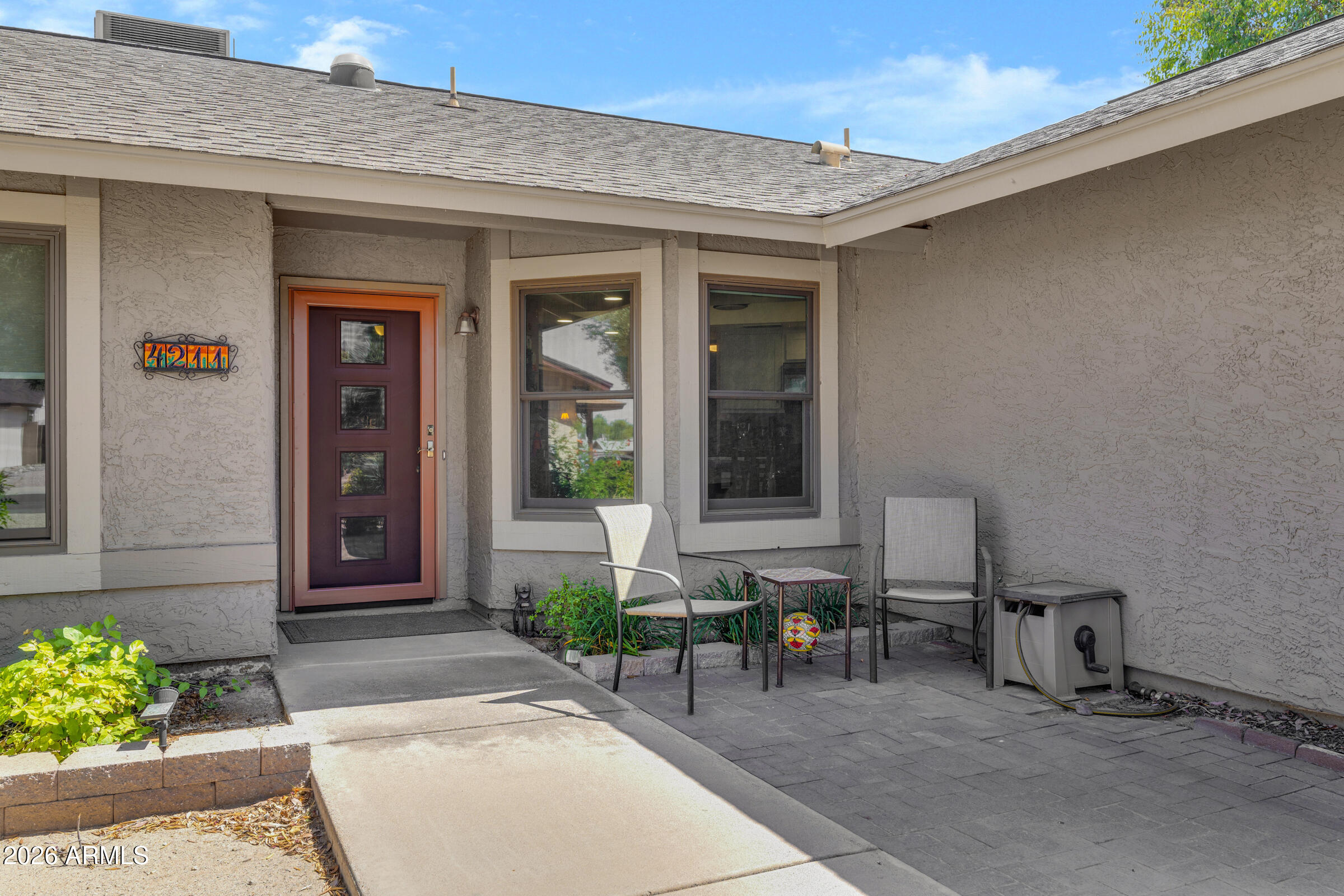4211 E AHWATUKEE Drive