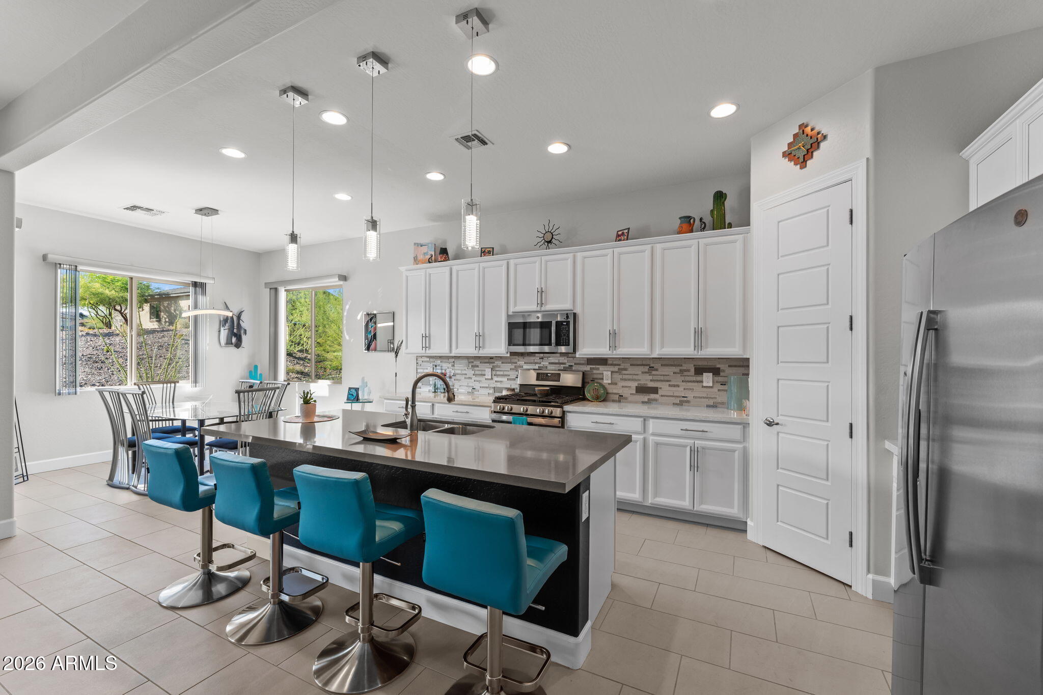 3050 Tapaderos Drive
