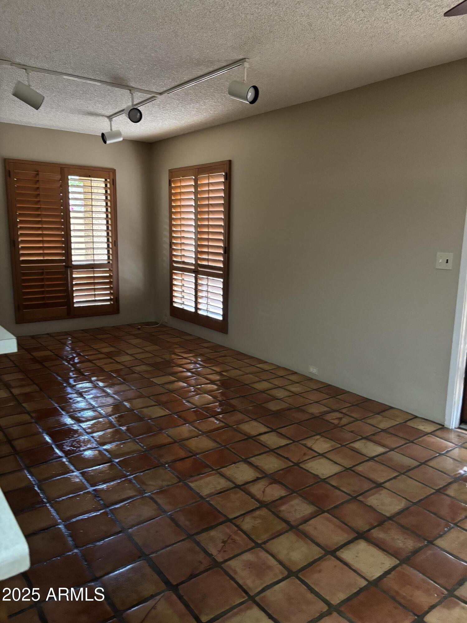 10424 N 11TH Place 2