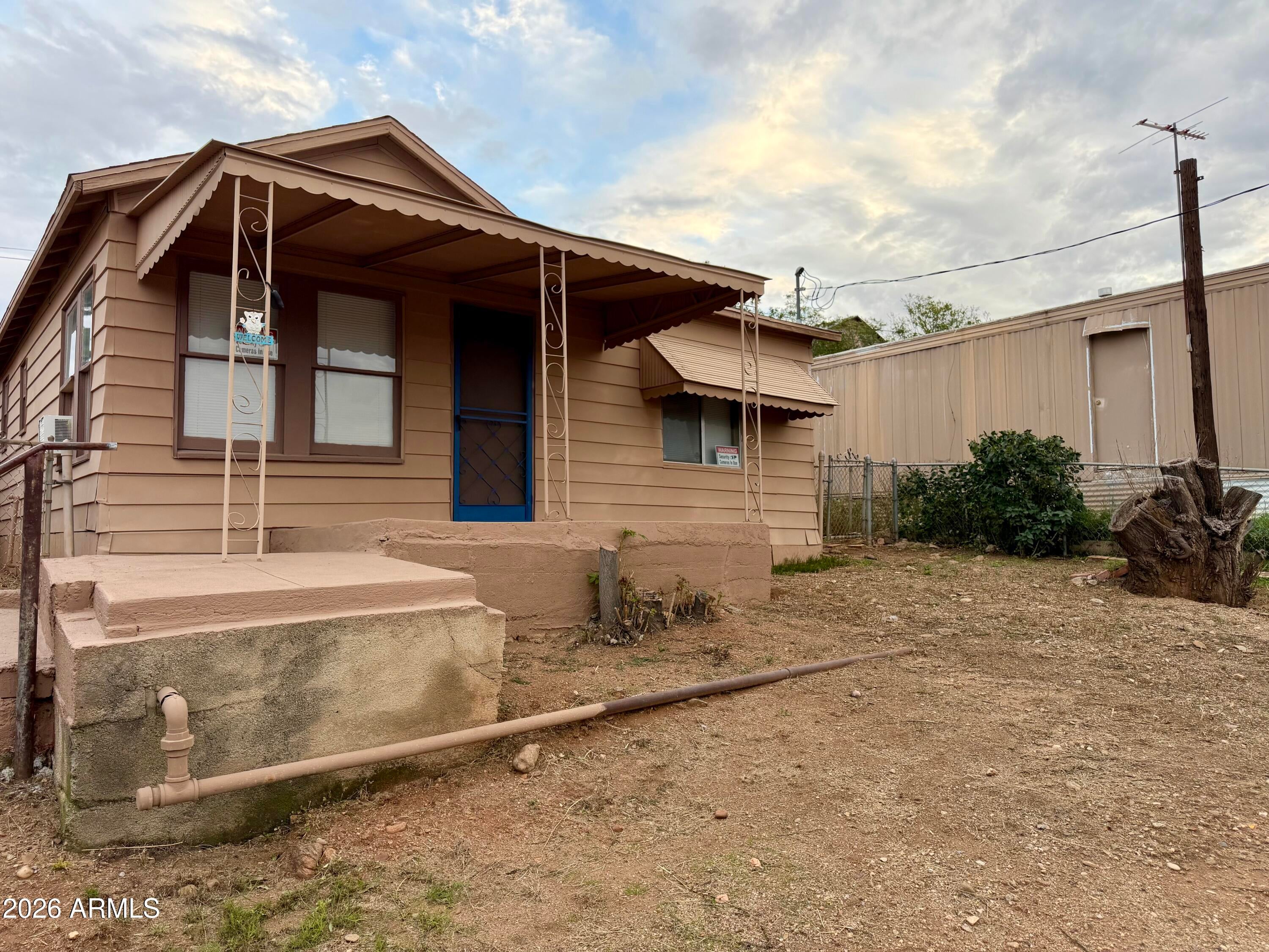 5675 S MOUNTAIN View
