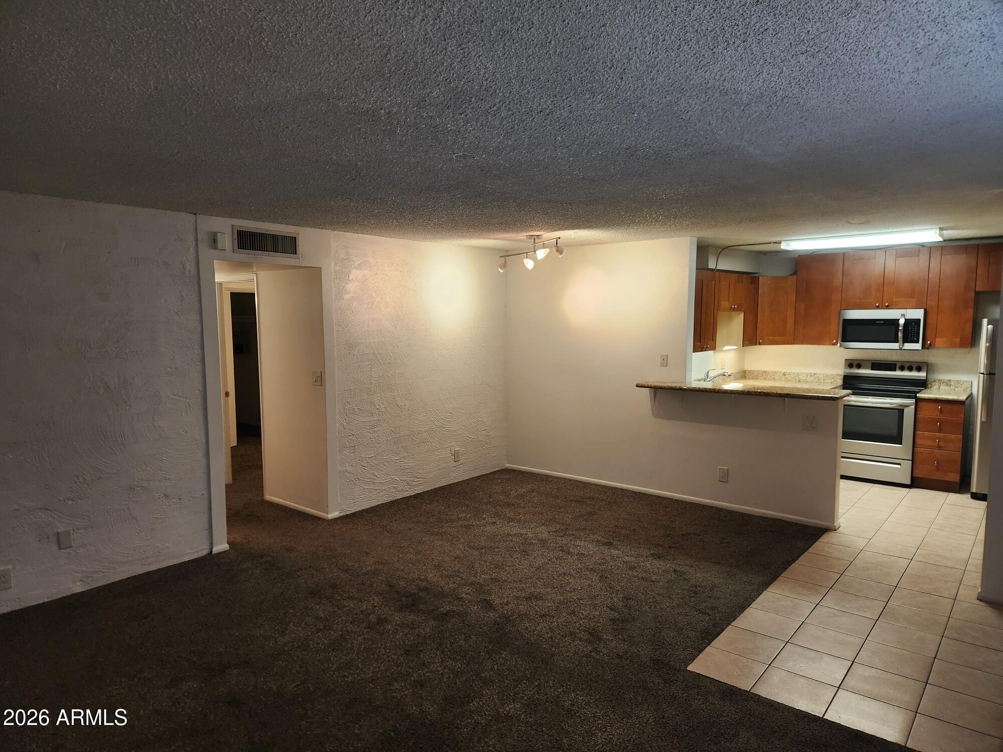 3230 E PINCHOT Avenue 3